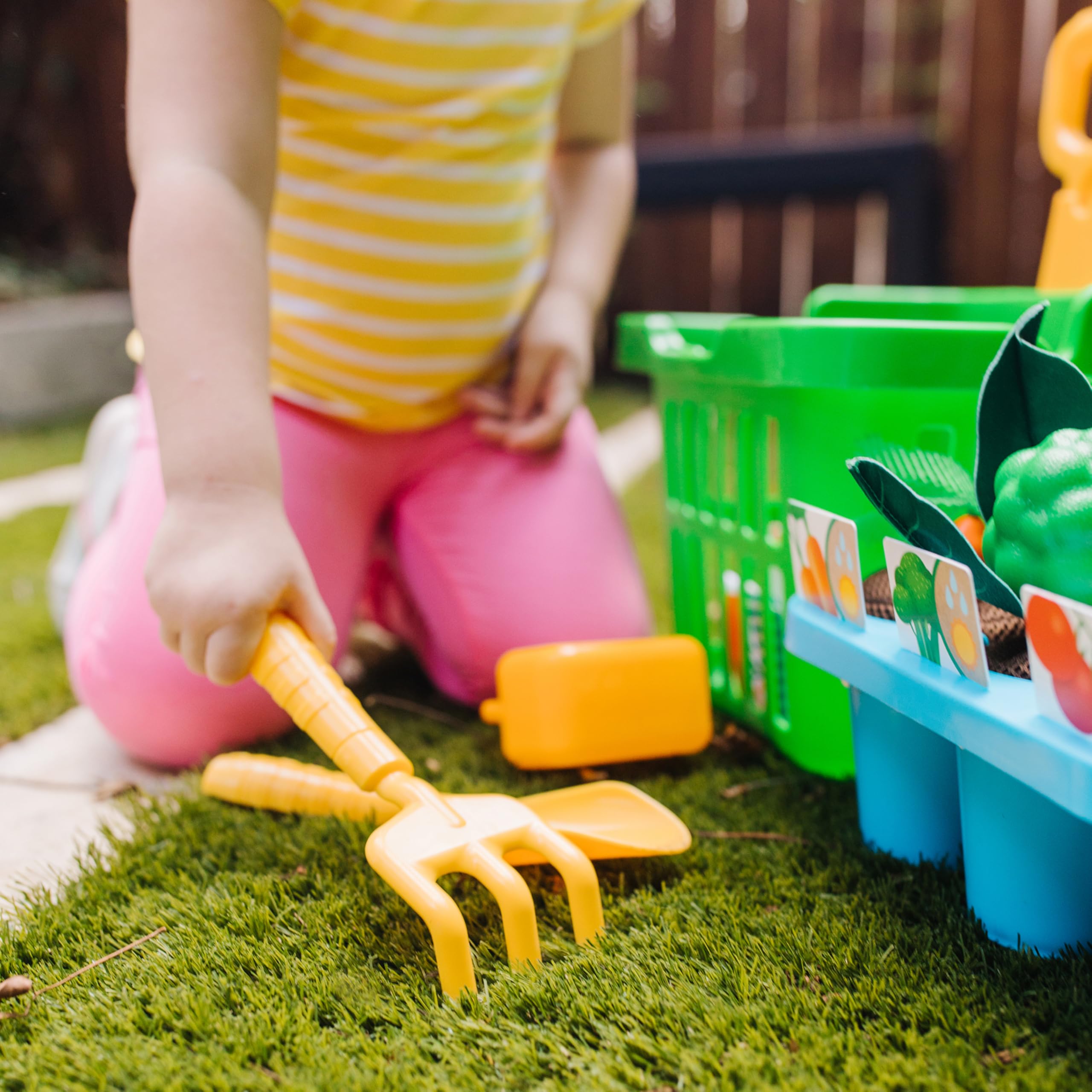 Melissa & Doug Let's Explore Deluxe Gardening Set