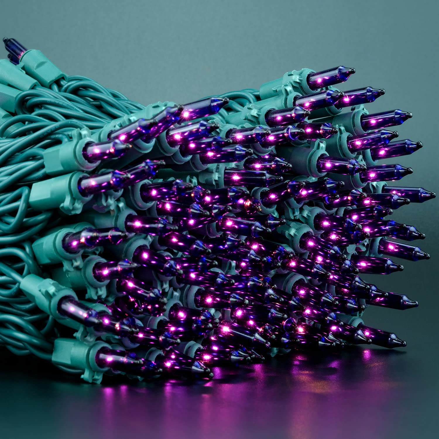 入手困難アメリカ購入、4 holidayイリミネーションライト YULETIME 200 Purple Christmas String Lights, 2-Set 33 ft 100 ct