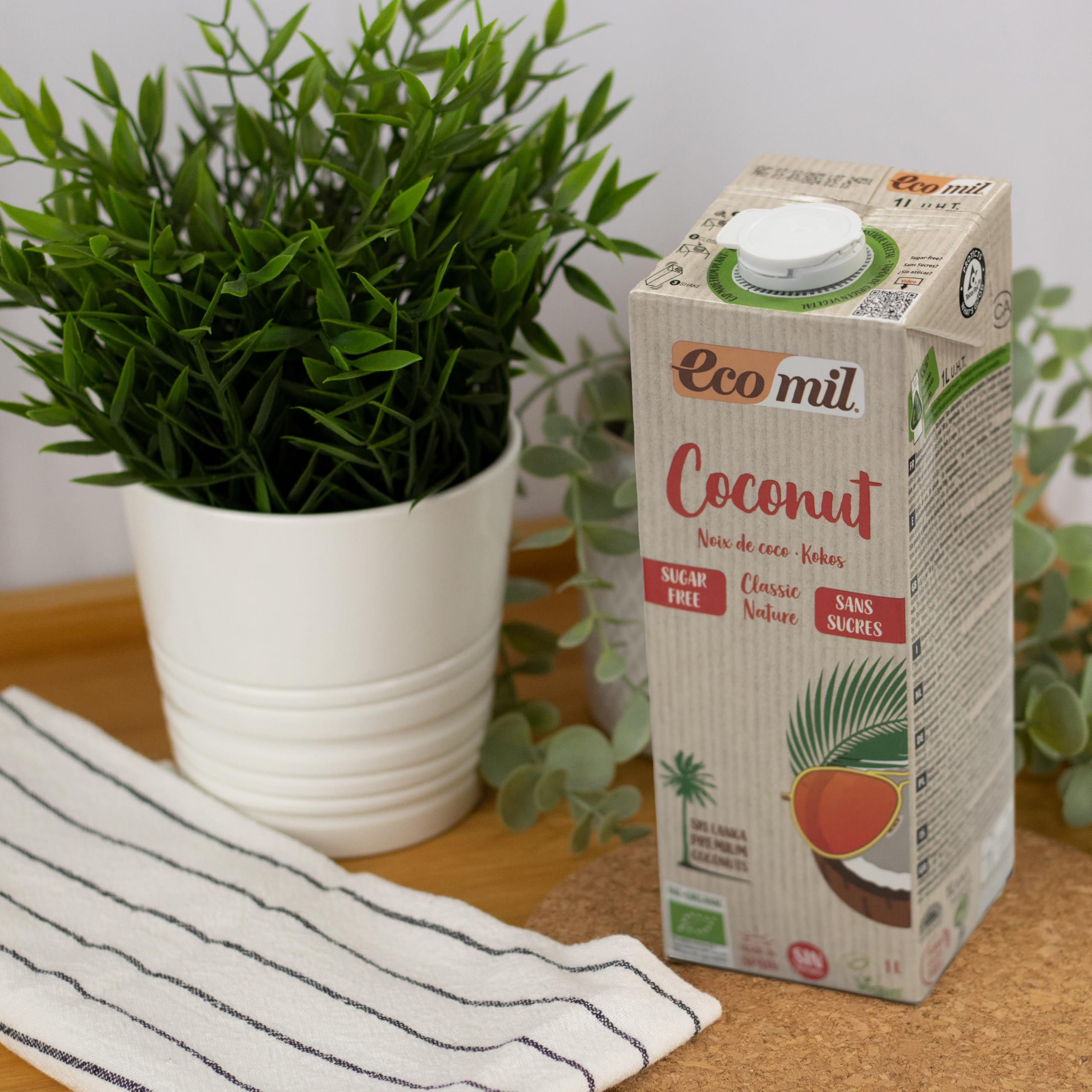 Ecomil - Bebida de Coco Ecológica, Bebida Vegetal, Leche de Coco Bio, Sin Azúcares, Fuente de Calcio, Ingredientes de Agricultura Ecológica - 1L