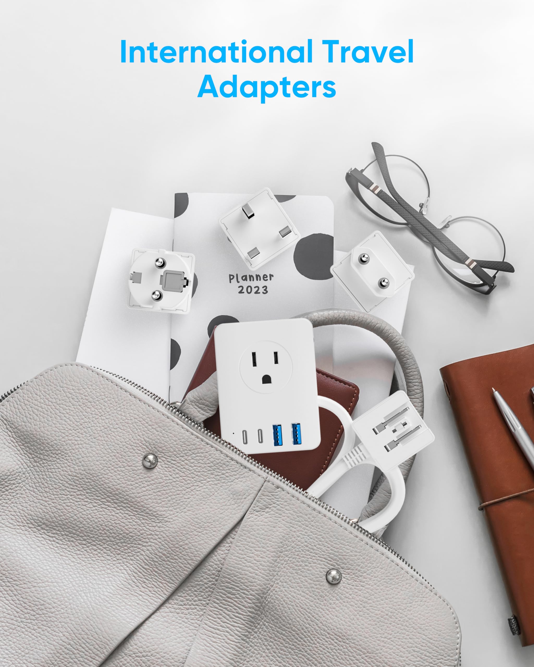 Kakyanill Adaptador de Enchufe de Viaje Europeo, Cable de extensión Desmontable de 5 pies con Kit de Enchufe Tipo C/G/E/F, 4 Salidas de CA, 4 Puertos USB (2 USB C), Reino Unido Germay Francia Grecia