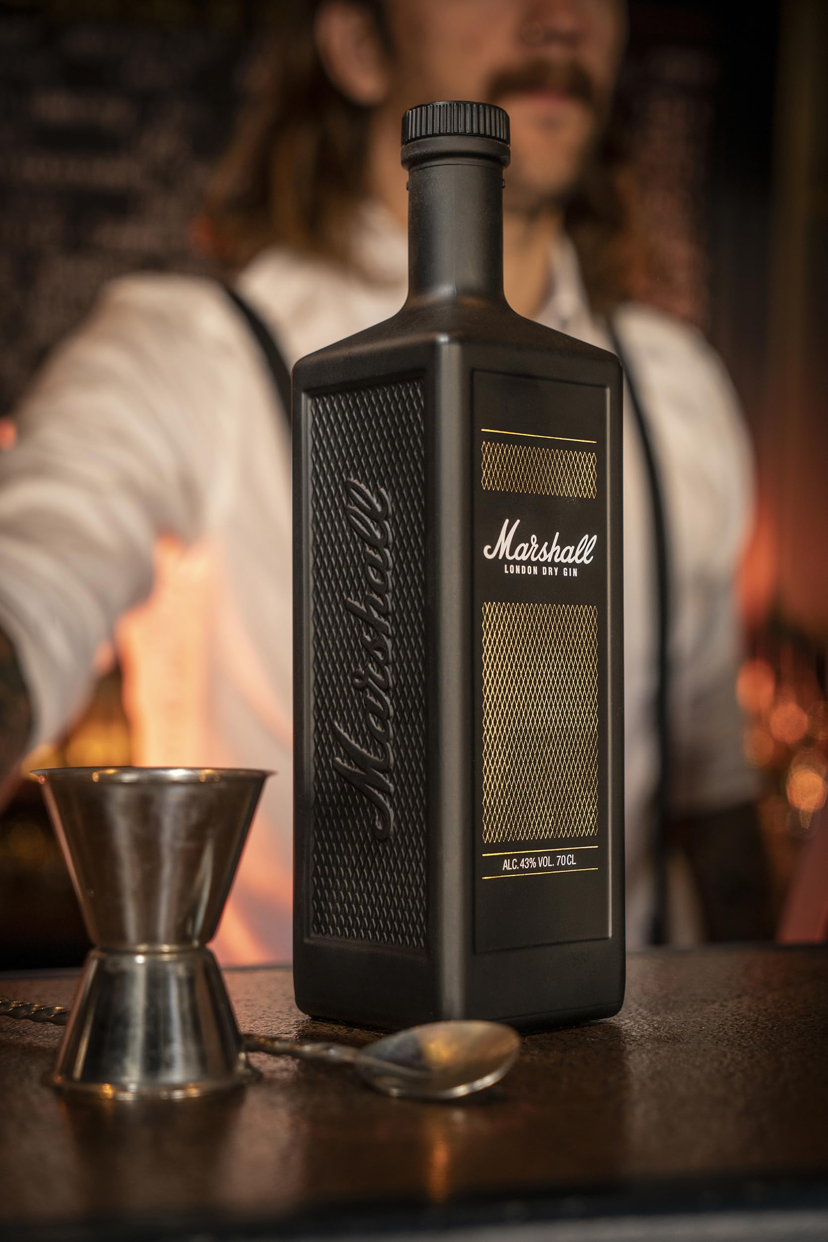 Amazon.co.jp: マーシャル ロンドンドライジン 700ml 43度 正規品