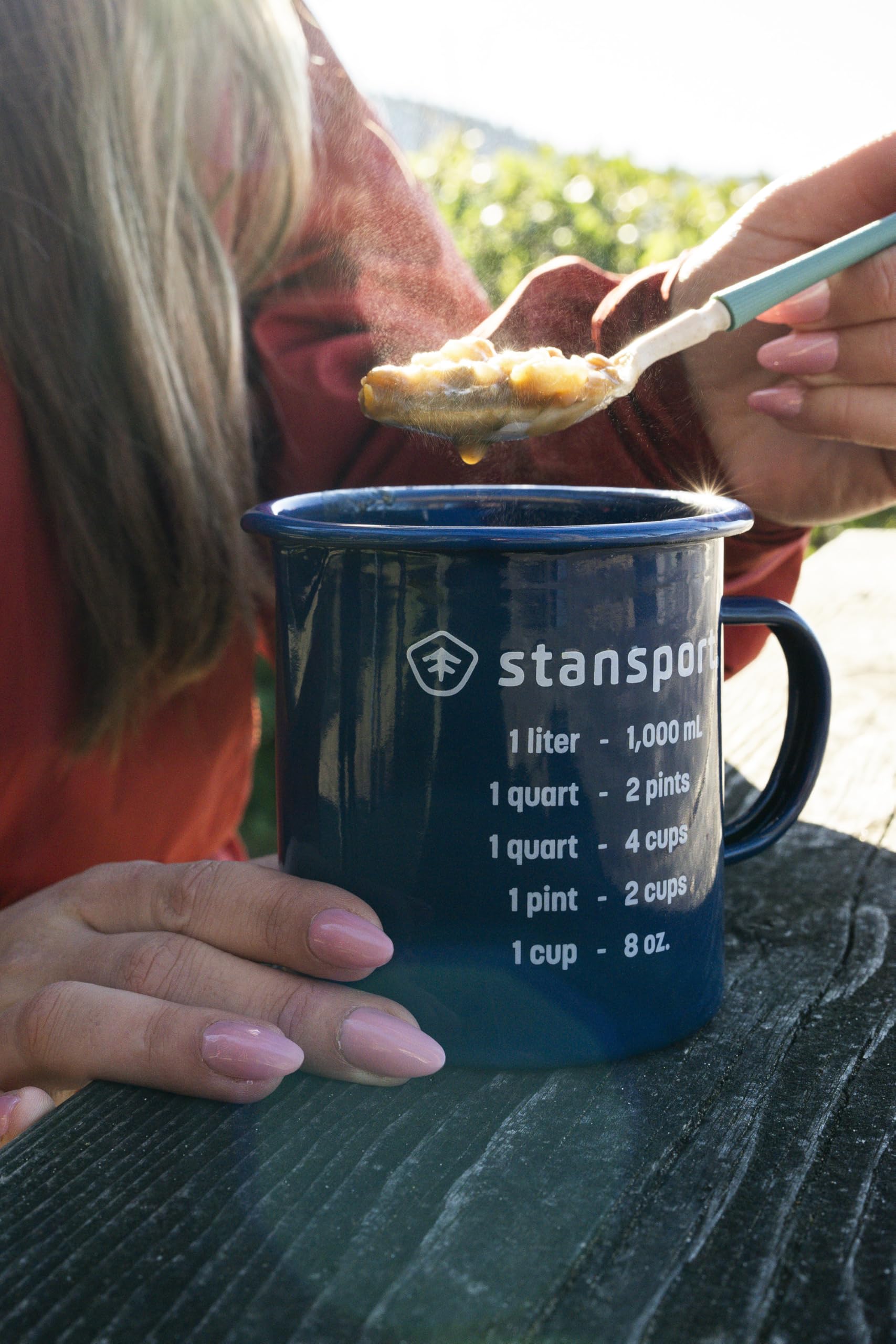 Stansport Taza medidora esmaltada con boquilla 15988