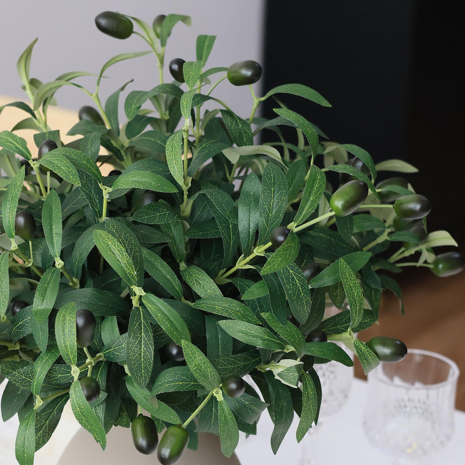 Mizii Künstliche Olivenzweige, 27,9 cm, künstliche kleine Girlande, Seidengrüne Blätter, Beeren, künstliche Baumpflanzen, grüne Stiele für Vasenfüller, Tischdekoration, 20 Stück