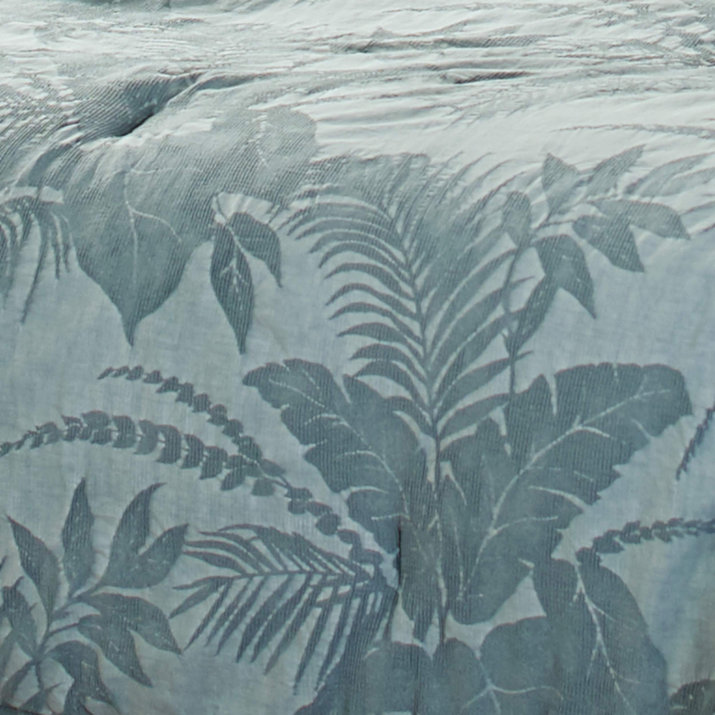 Tommy Bahama - Queen Comforter Set, Cotton Bedding with Matching Shams & Bedskirt, All Season Home Decor (Abalone Blue, Queen)