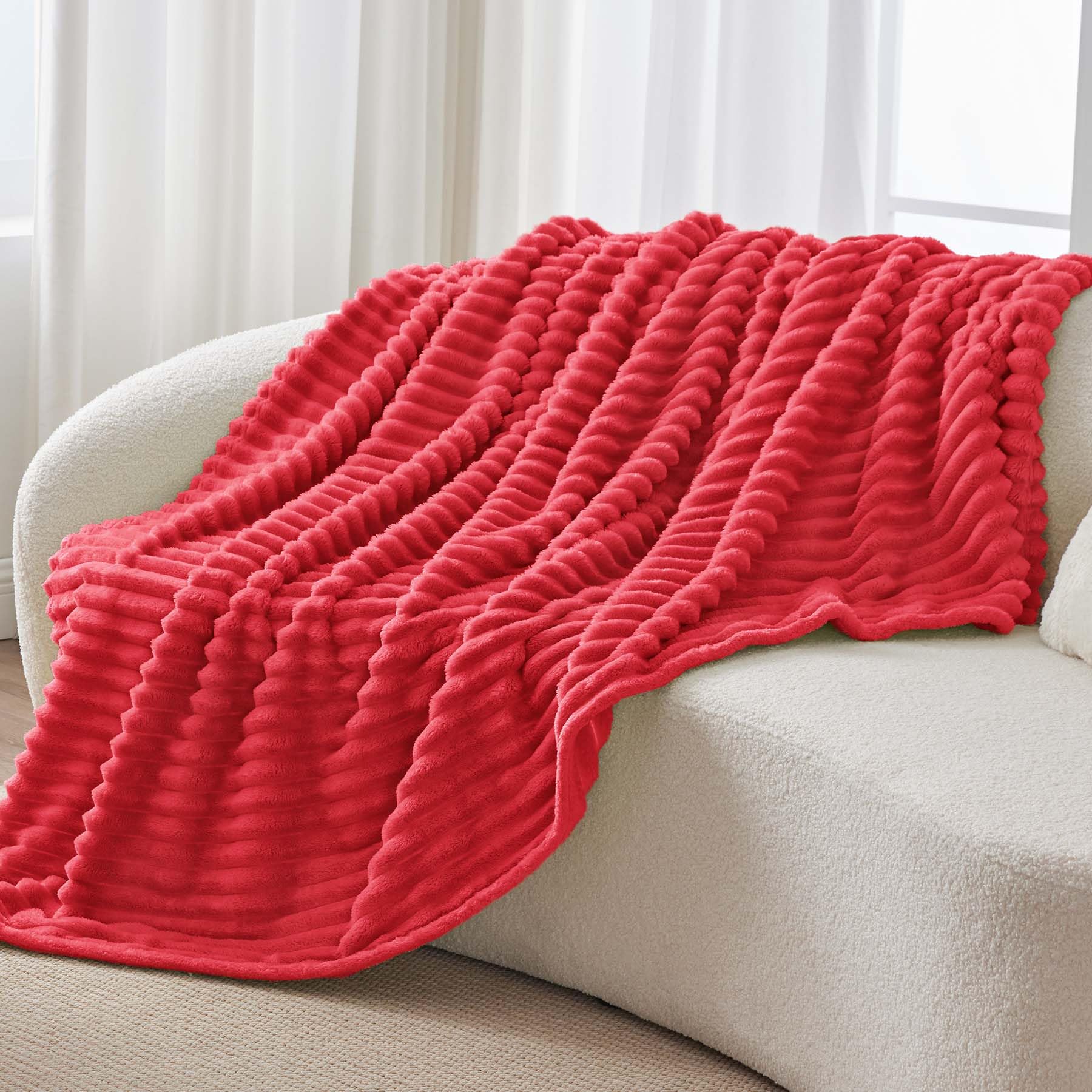 BEDELITE Manta para Cama 90 - Manta de Felpa Franelada a Rayas, 150x200 cm, Rojo, Suave, Acogedora y Cálida, Regalo para Mujer y Hombre OEKO-TEX STANDARD 100