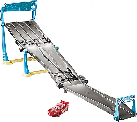 Disney Pixar Cars 3 Florida Speedway Race-Off