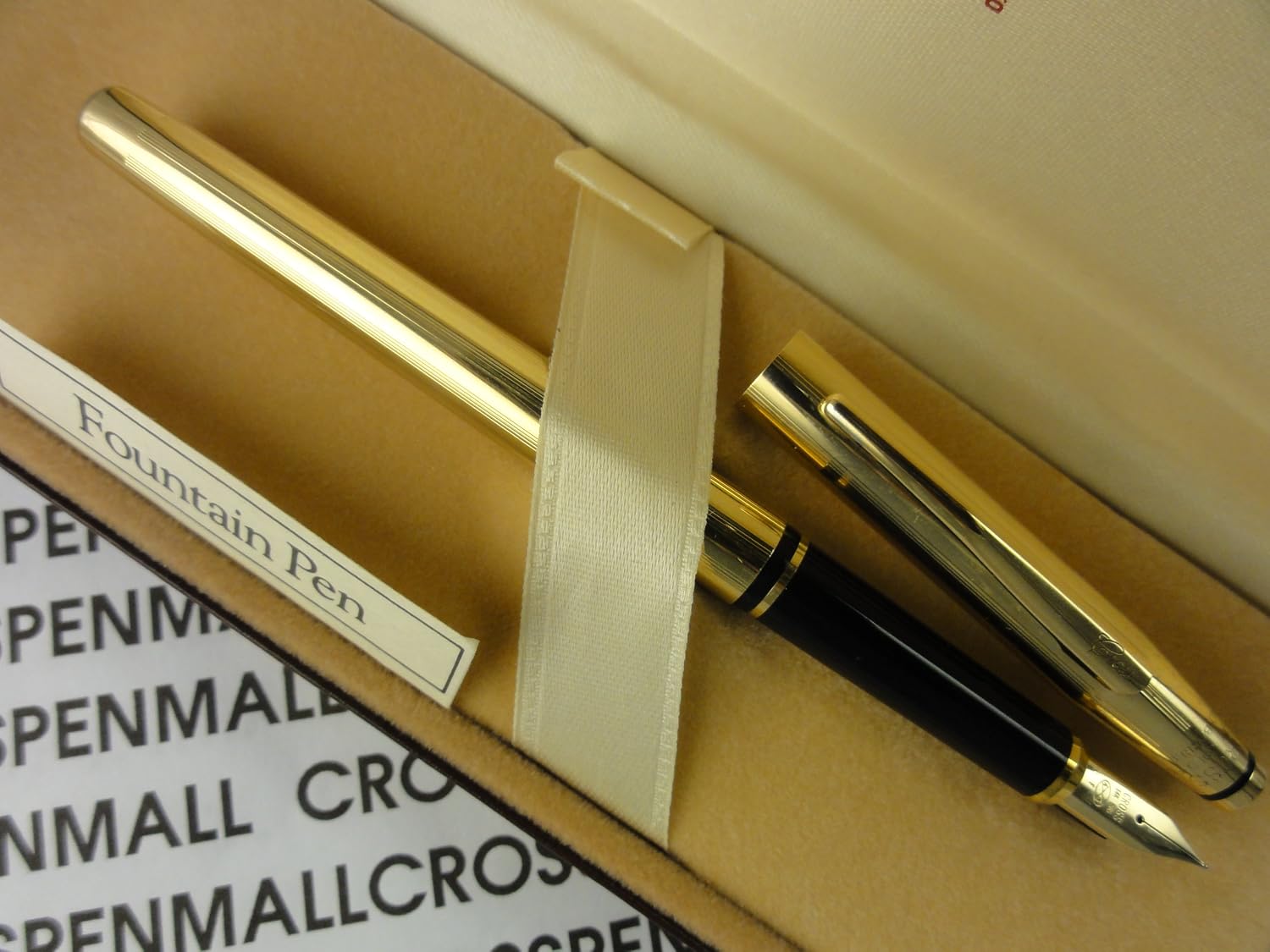 Cross Made in the USA Century Classic 18k Gold Rolled/filled Barrel with Solid 14k Gold Medium Nib Fountain Pen