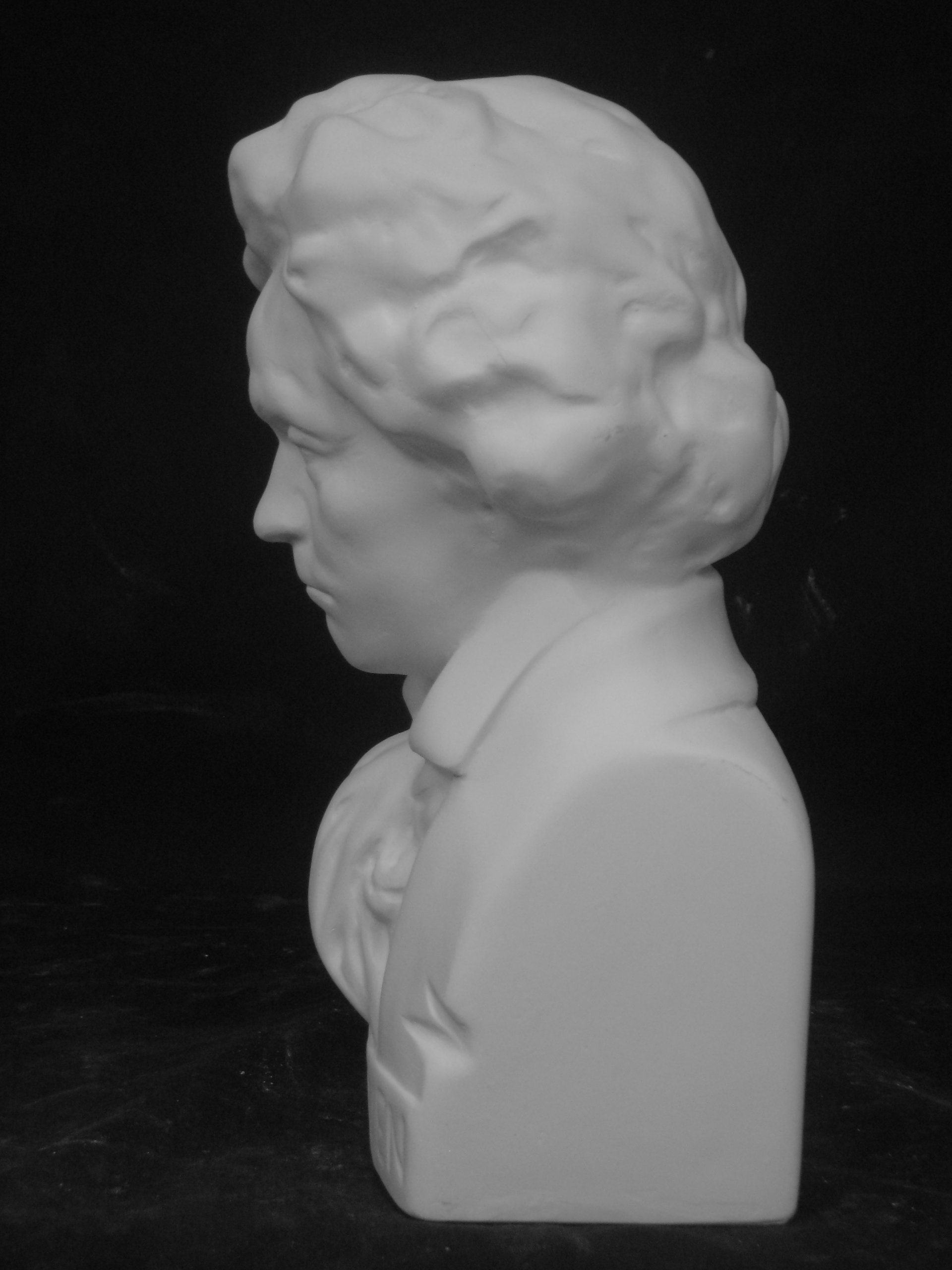 Amazon.co.jp: 石膏像 A－354 ベートーベン胸像（小） H．24cm