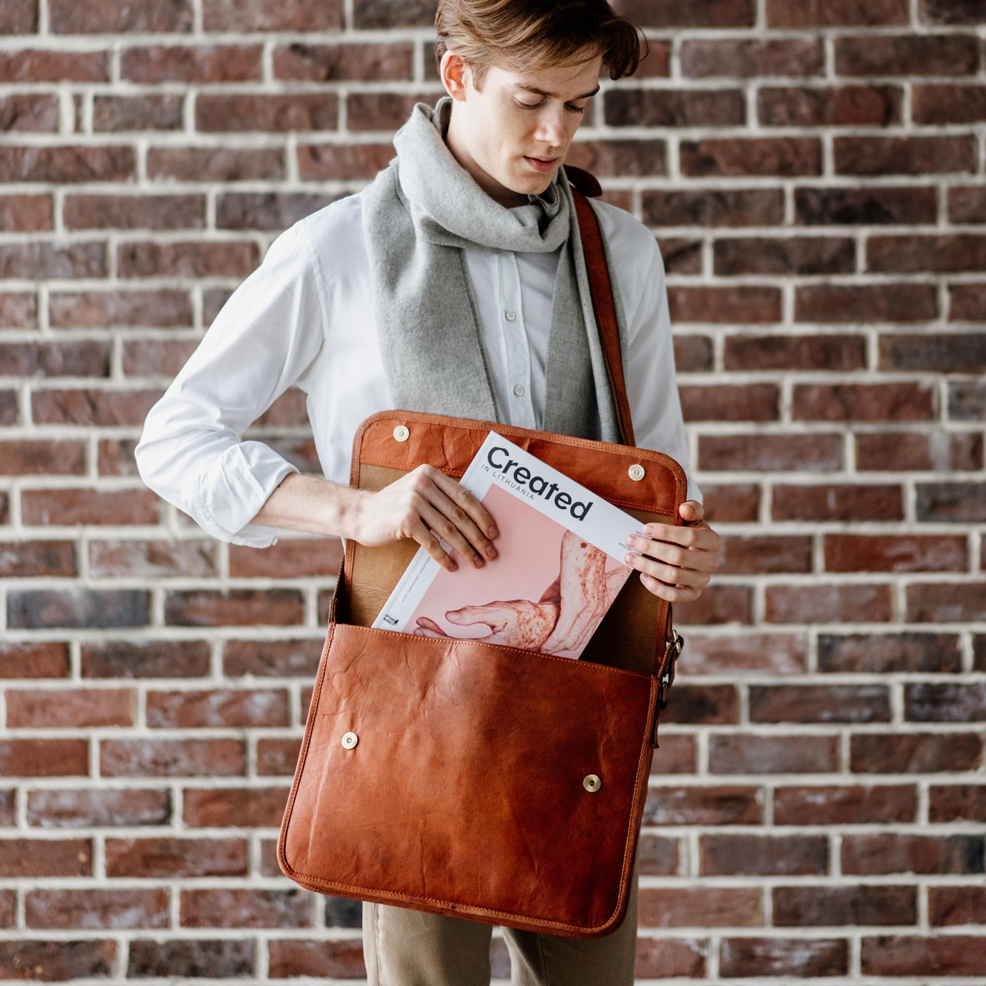 Berliner Bags Vintage Umhängetasche Ghent aus Leder, Messenger Bag mit Laptopfach für Damen Herren - Braun