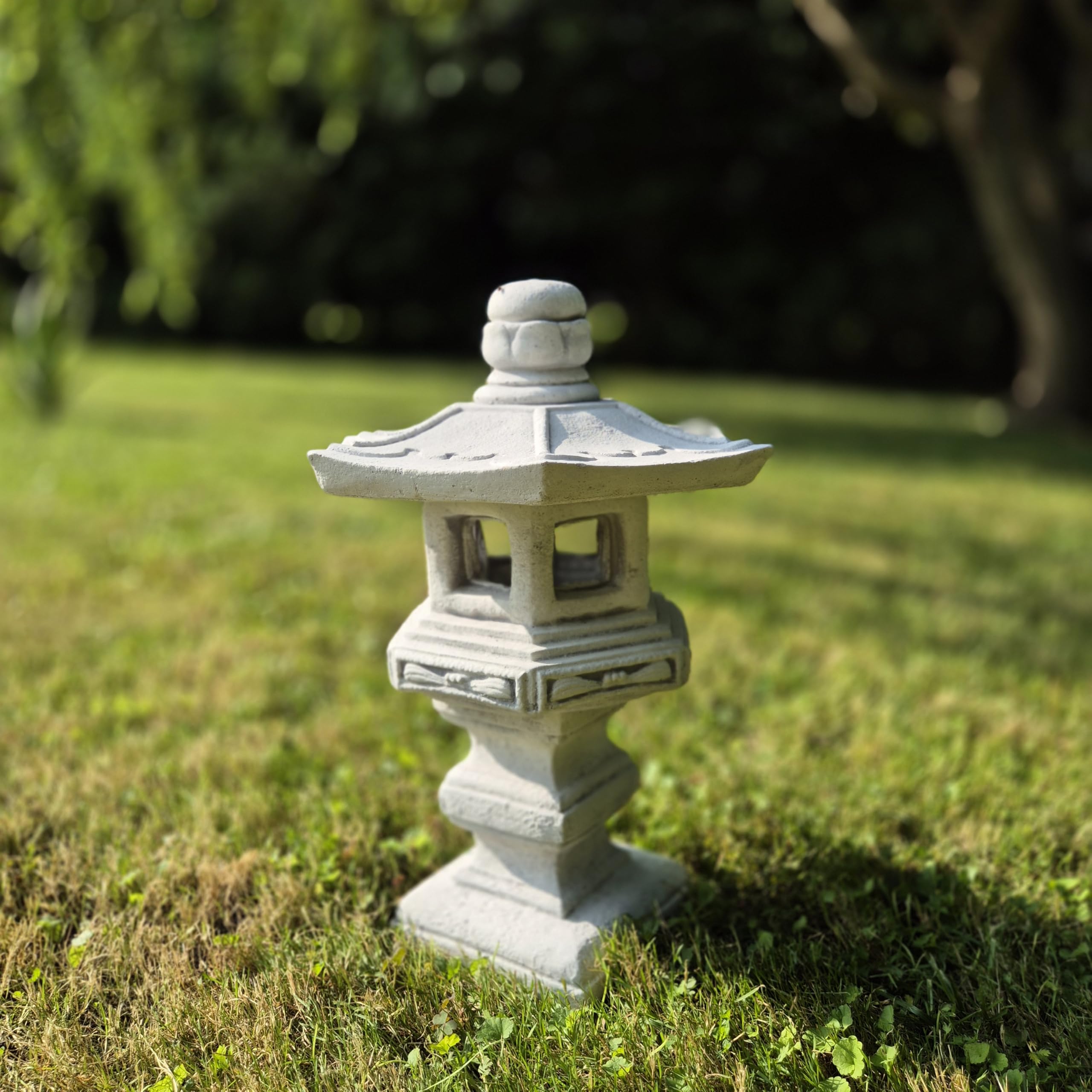 FABRIQ Yukimi Doro Statuetta decorativa da giardino in pietra artificiale, lampada giapponese su base, grigio, resistente al gelo, altezza: 42 cm