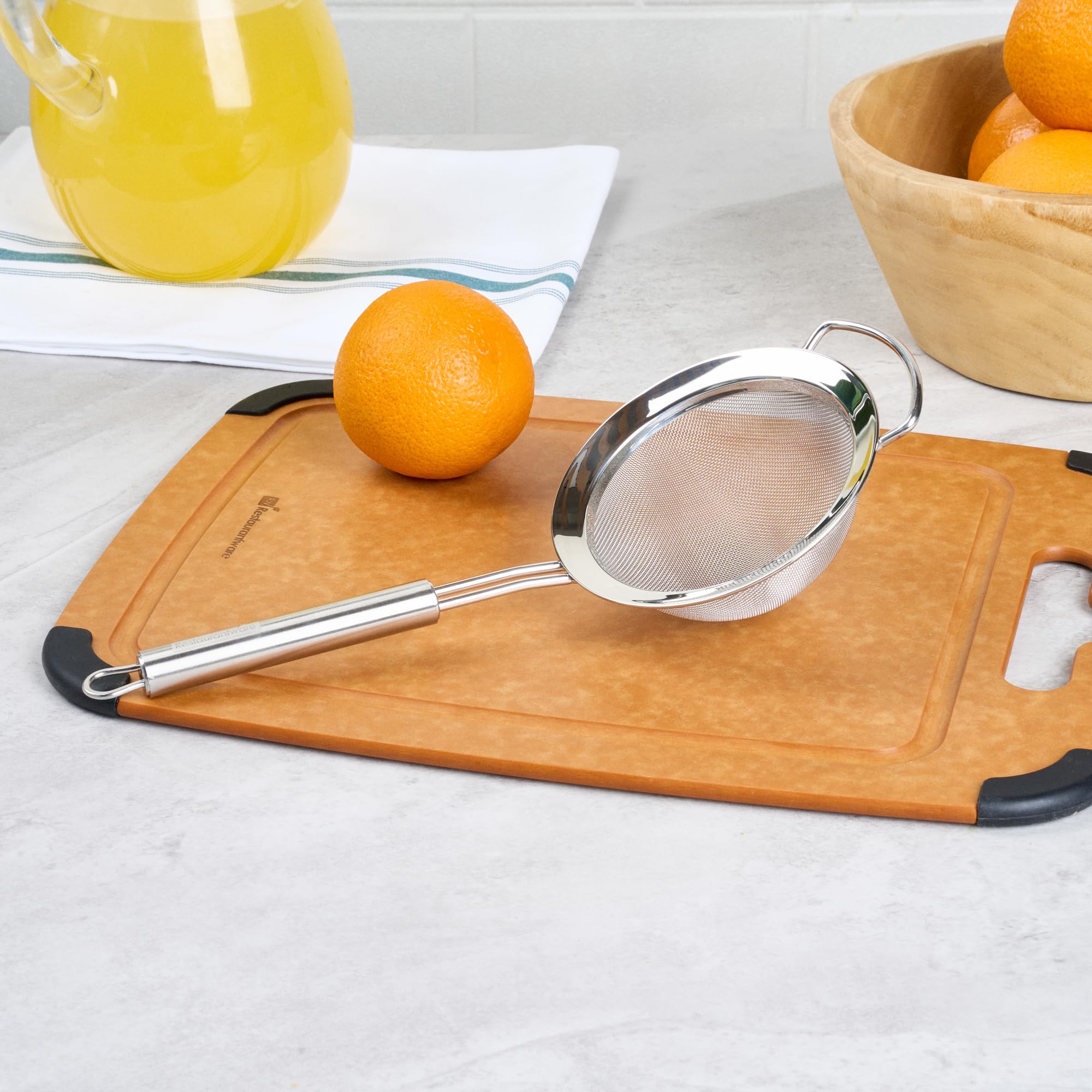 Restaurantware - Tamiz de malla estándar alemán de 4.7 pulgadas, 1 colador de malla fina con asa, tamiz ultra duradero, apto para lavavajillas, colador de alimentos de acero inoxidable, para arroz,