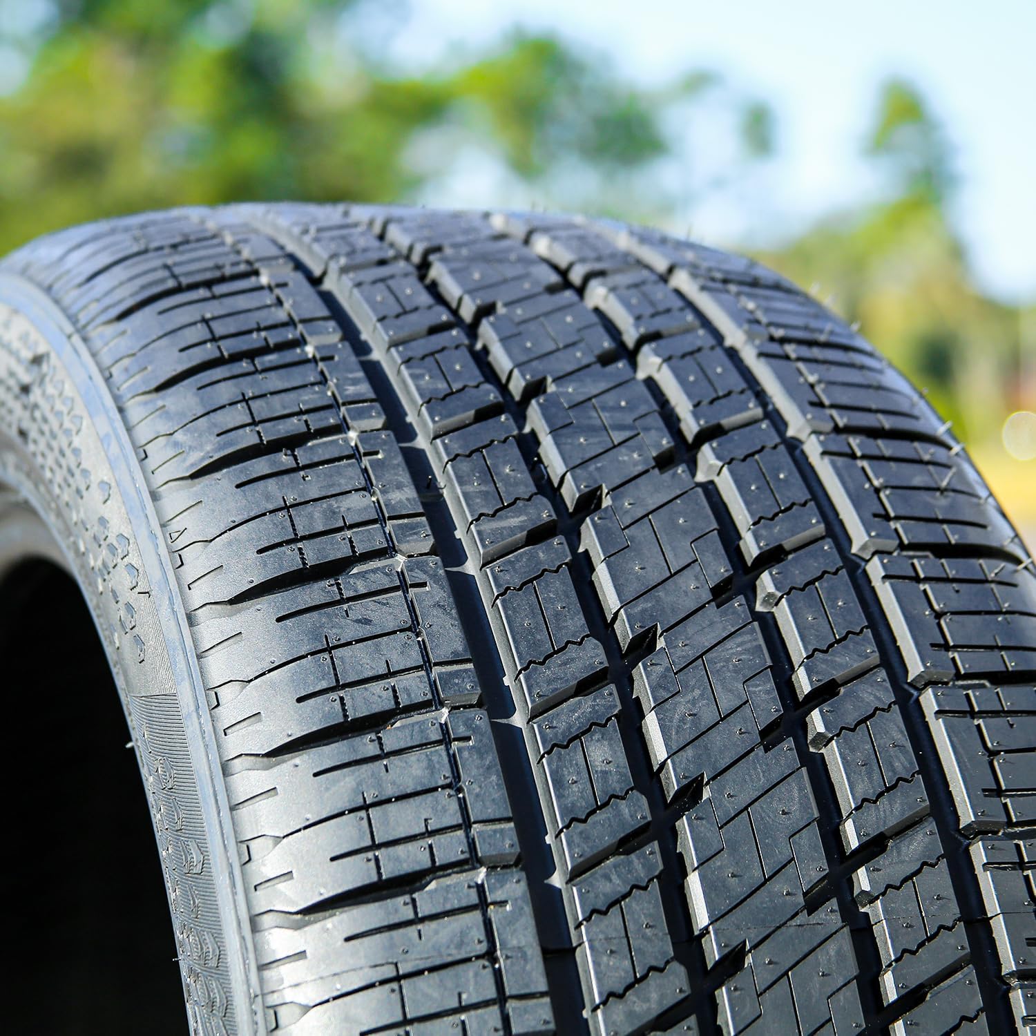 Vercelli Strada IV All-Season Radial Tire - 275/40R20 106W