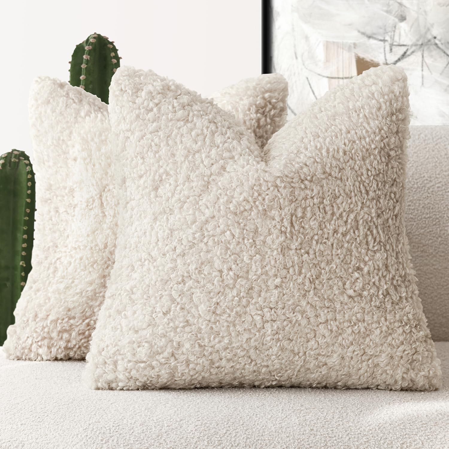 Foindtower 2 Pieces Faux Fur Throw Pillow Cover Decorative Sherpa Pillow Fuzzy Accent Pillowcases Soft Sheepskin Fleece Cushion Case for Bed Couch Living Room 18x18 Inch Neutral Cream