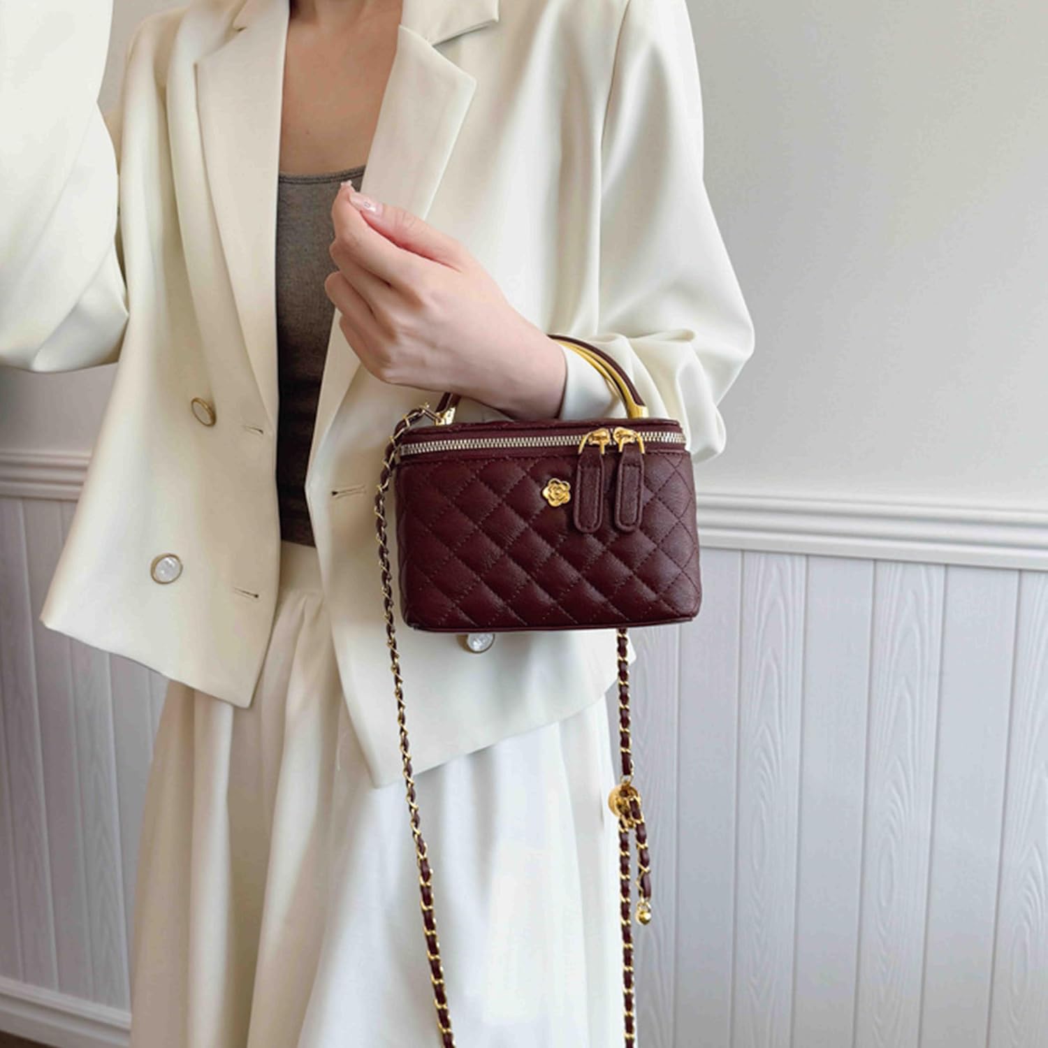 Mini Quilted Square Box Bag For Women，Top-Handle Crossbody Handbag With Metal Chain Strap Vanity purse