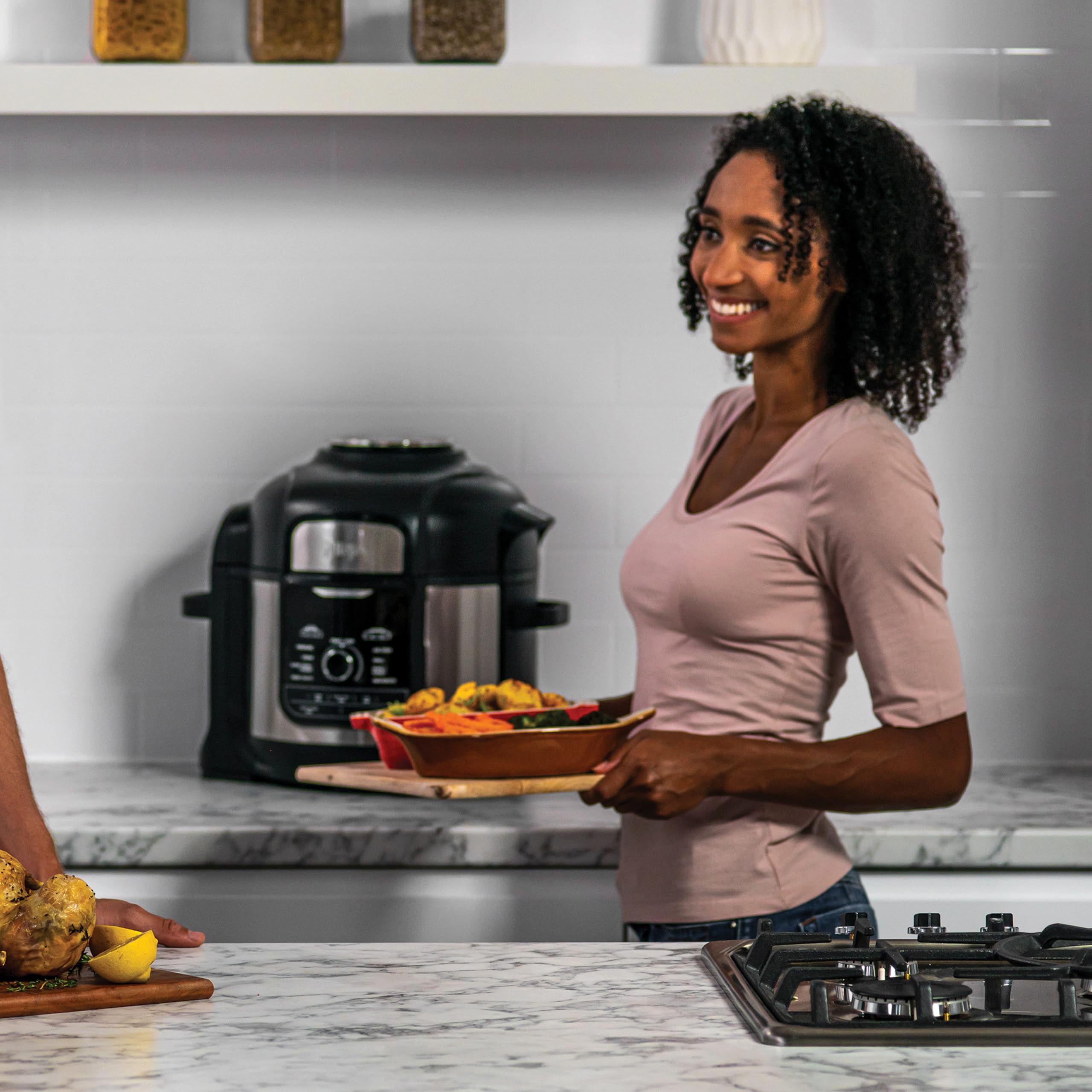 Ninja Foodi MAX Multikocher, 7,5L, 9-in-1 Multicooker, Pressure Cooker Schnellkochen, Air fryer Heißluftfrittieren, Slow Cooker Langsamkochen, Grillen und mehr, gebürsteter Stahl & Schwarz, OP500EU