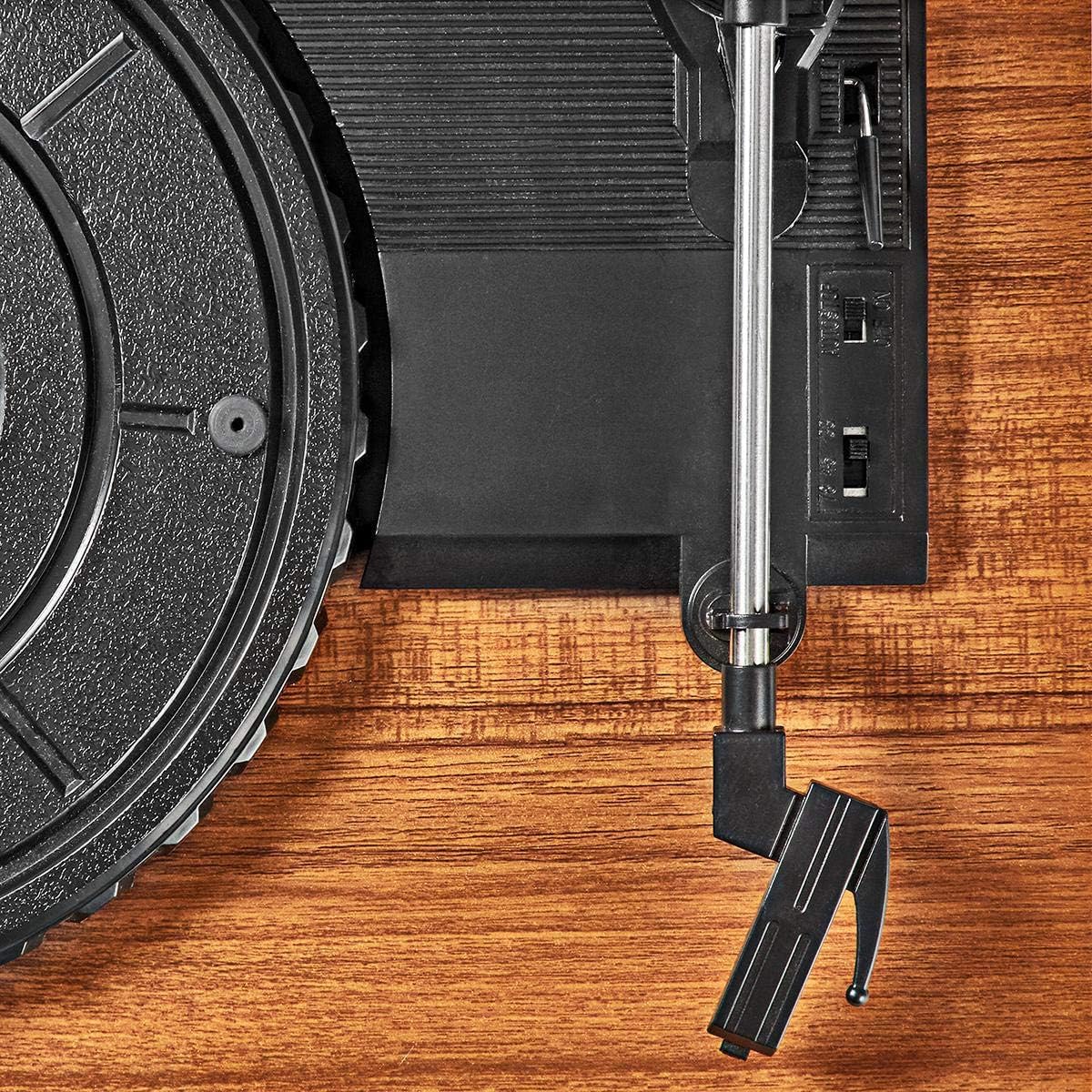 Giradischi con trasmissione a cinghia | 33/45 / 78 rpm | Trasmissione a cinghia | 1x RCA stereo | Bluetooth® | 9 W | Amplificatore (pre) incorporato | ABS/MDF | Marrone/Nero