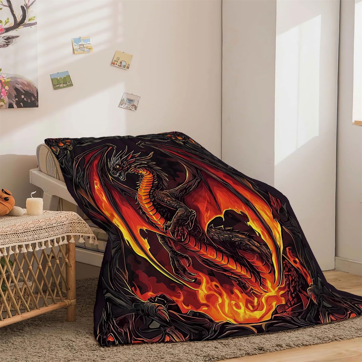 Decke 180 x 220 cm Kuscheldecken Sanft Flanell Weich Fleecedecke Dunkler Fantasy-Drache Bedruckte Decke für das Schlafzimmer Unschlagbar Weich Und Gemütlich Gold