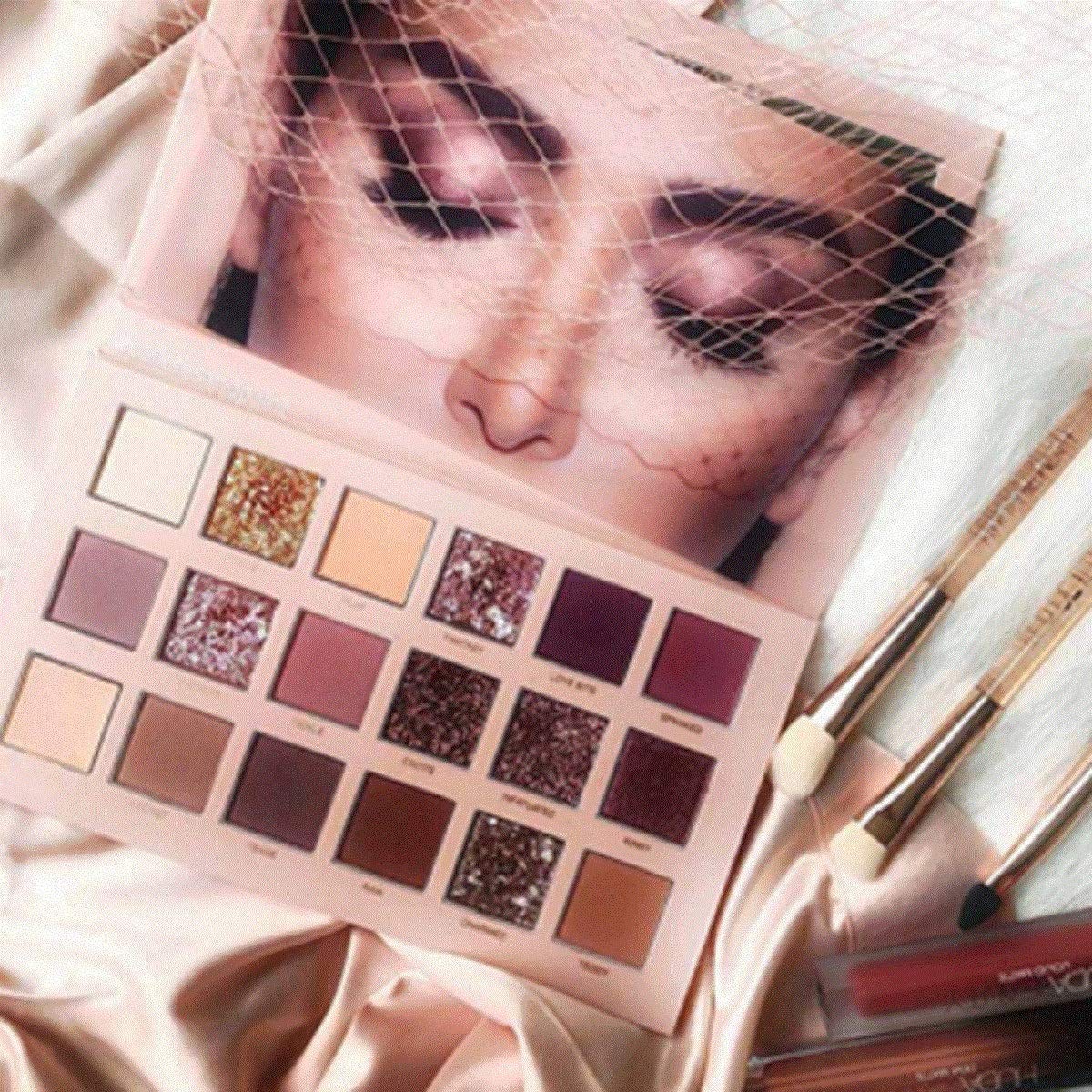 Huda Beauty - The New Nude Palette : Amazon.sg: Beauty