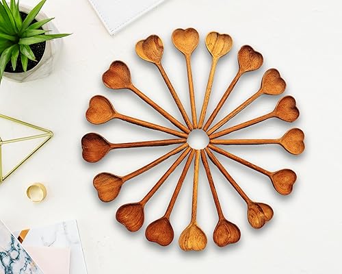 Miniatura 3 de XJET Juego de 4 cucharas de madera en forma de corazón para comer, cucharas de amor talladas de madera ecológica, gran regalo de boda, regalo de