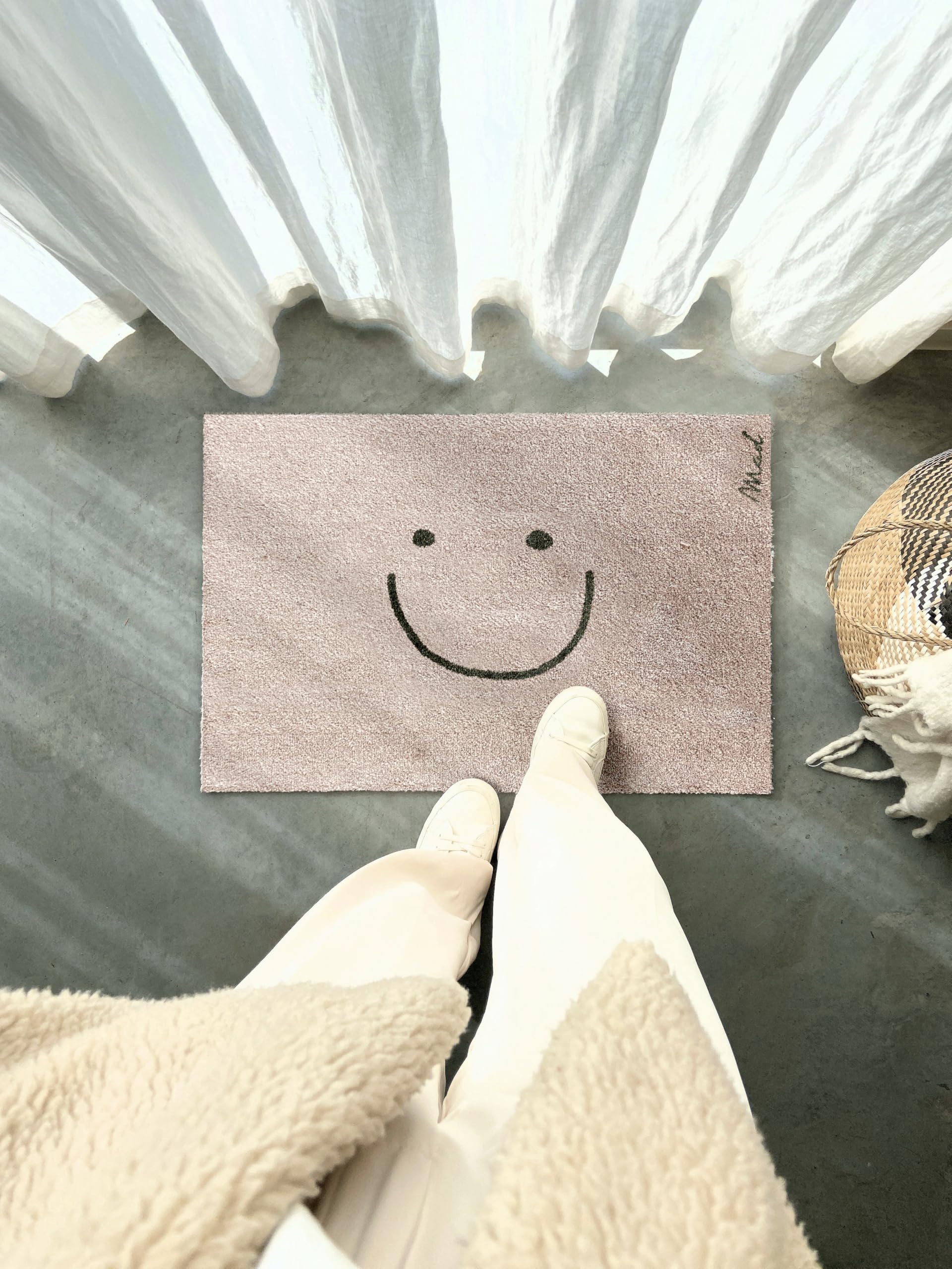 Mad about Mats Fußmatte Dean, Badvorleger für Innen, abstraktes Design Smiley Face Motiv in Beige, Indoor, Maschinenwaschbar, rutschfest, Strapazierfähig, 50 x 75 cm