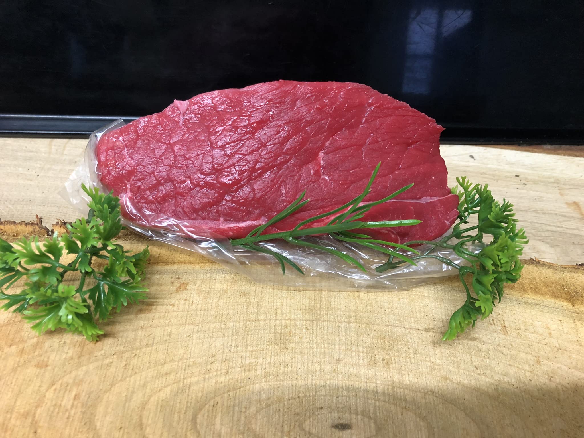 Metzgerei R. Heeg 1 Kg Hirschbraten aus der Keule