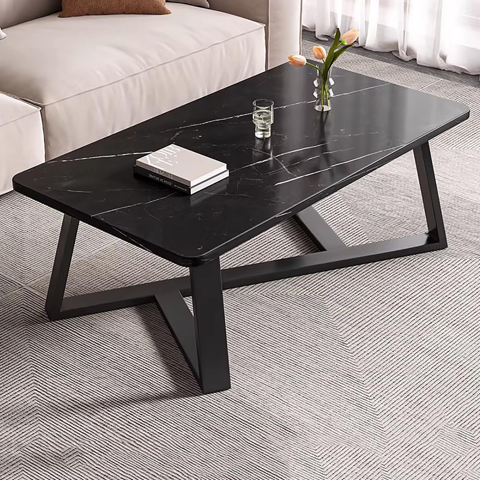 Table basse ronde gain de place au montage facile pour optimiser les petits salons