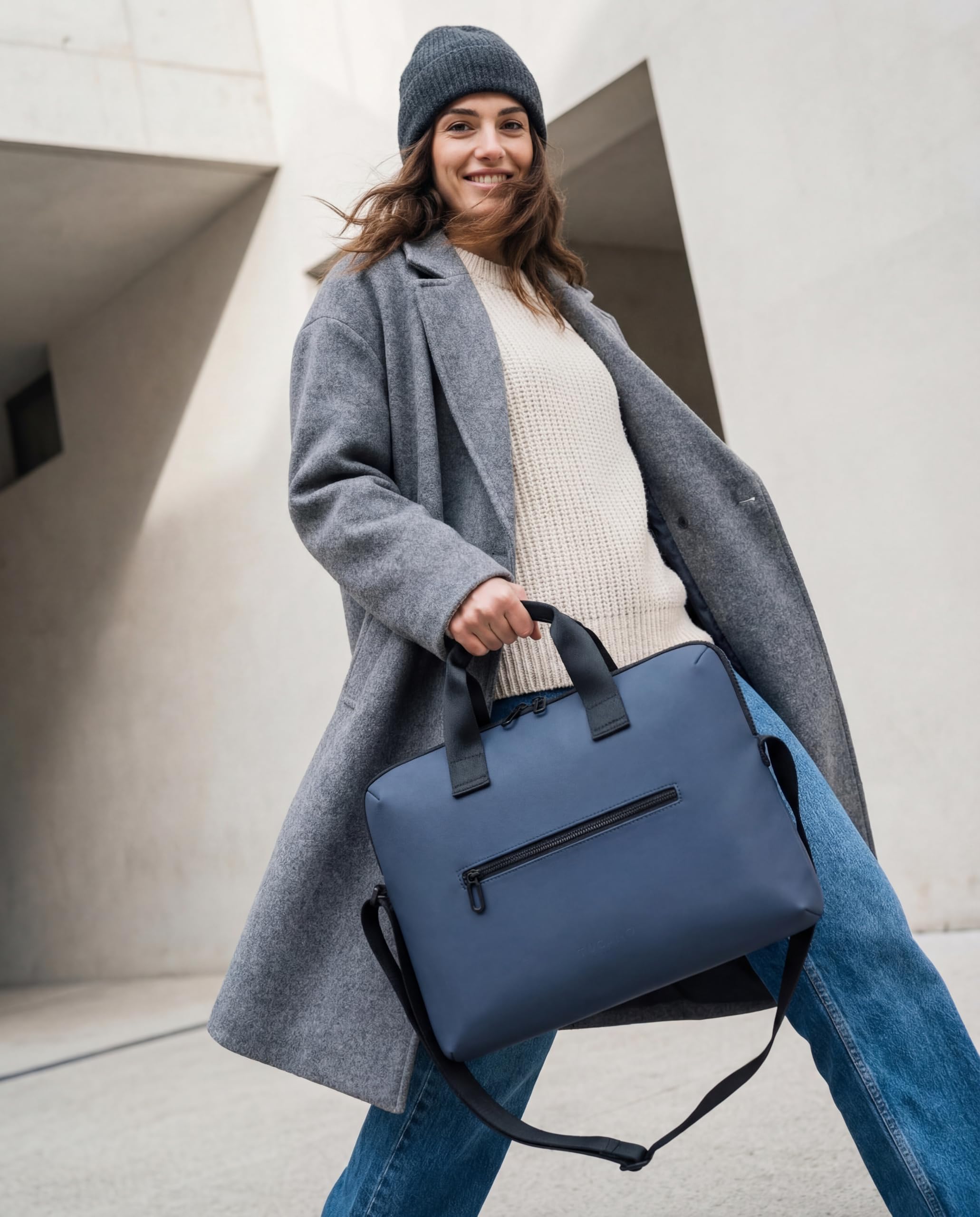 Tucano, Gommo Bag Bolsa Portátil para MacBook y Laptop 15.6" y 16", Portaordenador Acolchado con Correa y Bolsillo Externo, en Material Goma Resistente al Agua, Bolsa de Trabajo Hombre Mujer
