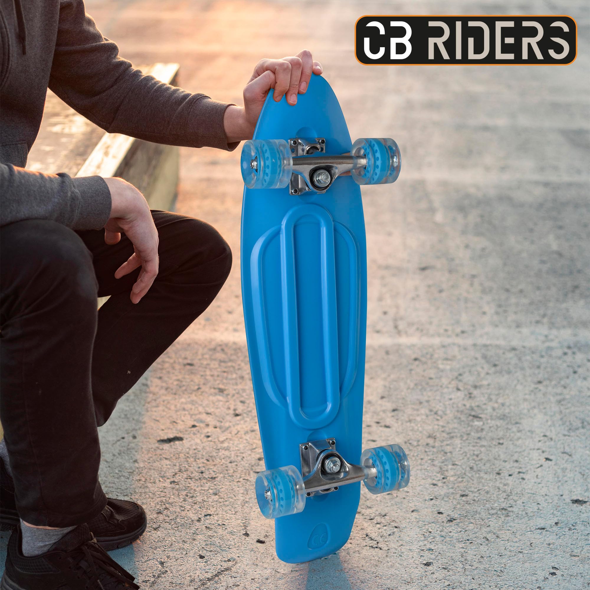 COLORBABY CB Riders, Skateboard Enfant Bleu, 71 x 20 cm, Axe Aluminium, Roues PU, Poids Max 100 kg, Cadeau 6 Ans