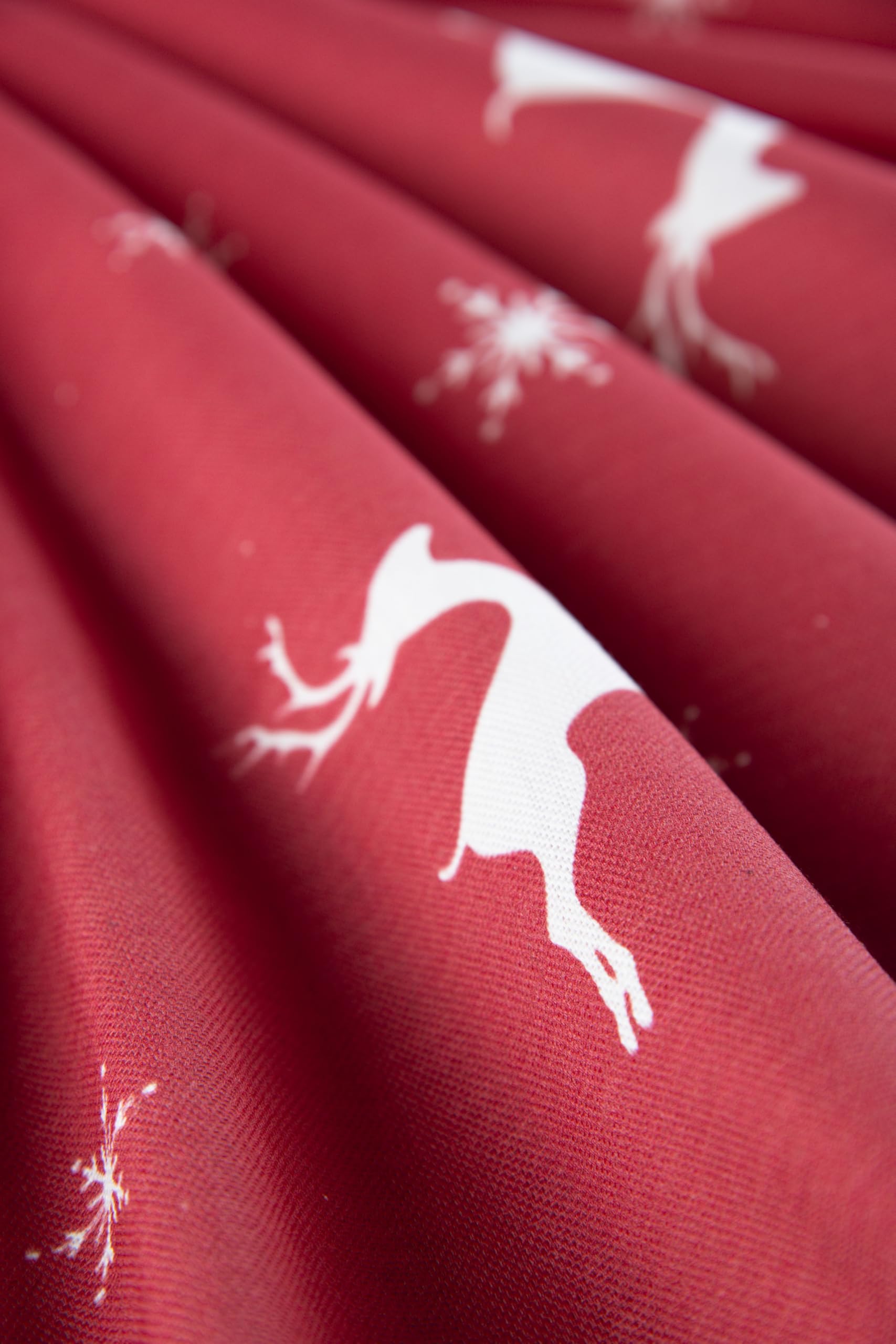 Excelsa Nordic Christmas Nappe de Noël, Rennes et Flocons de Neige, Rouge, 140 x 180 cm