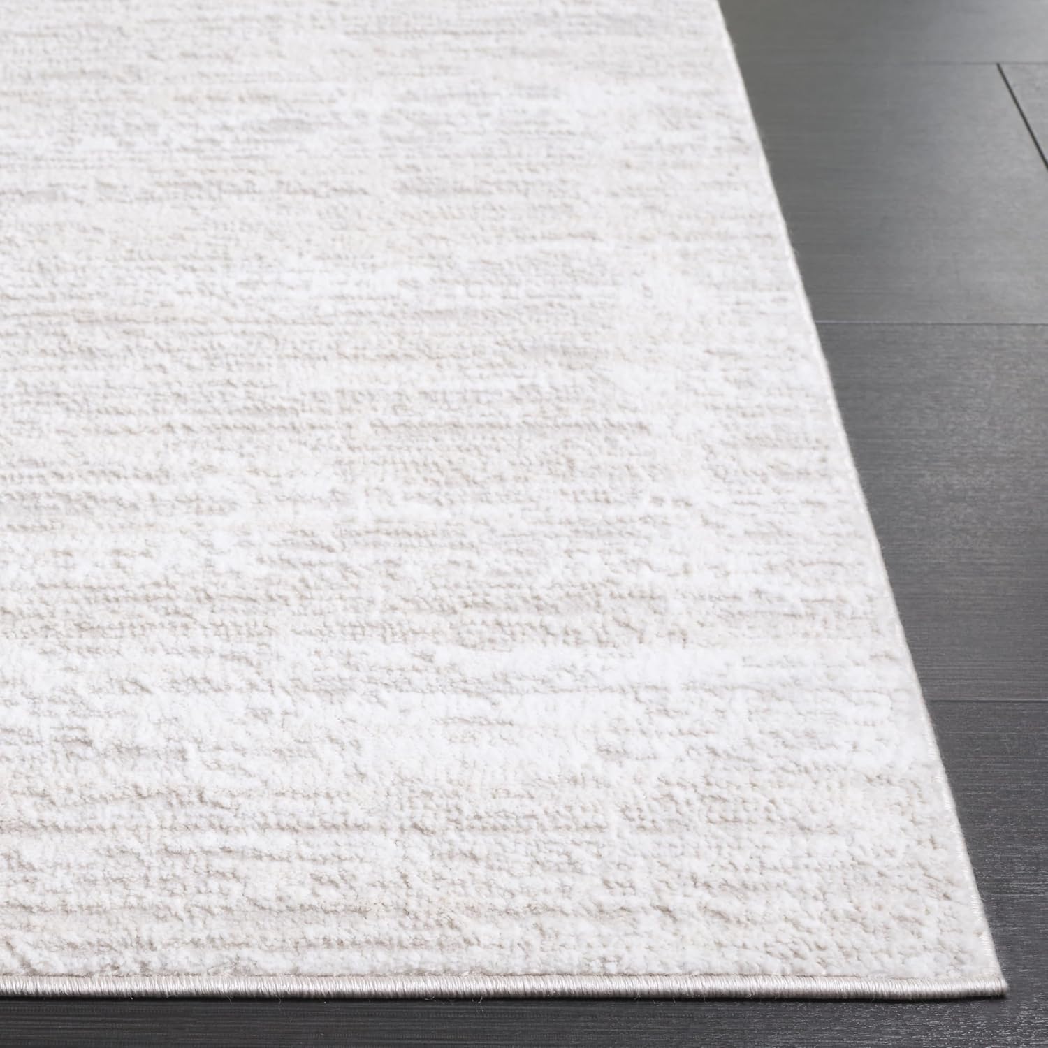 SAFAVIEH Carter Collection Area Rug - 5' x 7'6", Ivory & Taupe, Non-Shedding & Easy Care, Ideal for High Traffic Areas in Living Room, Bedroom, Dining Room (CRT204A-5)