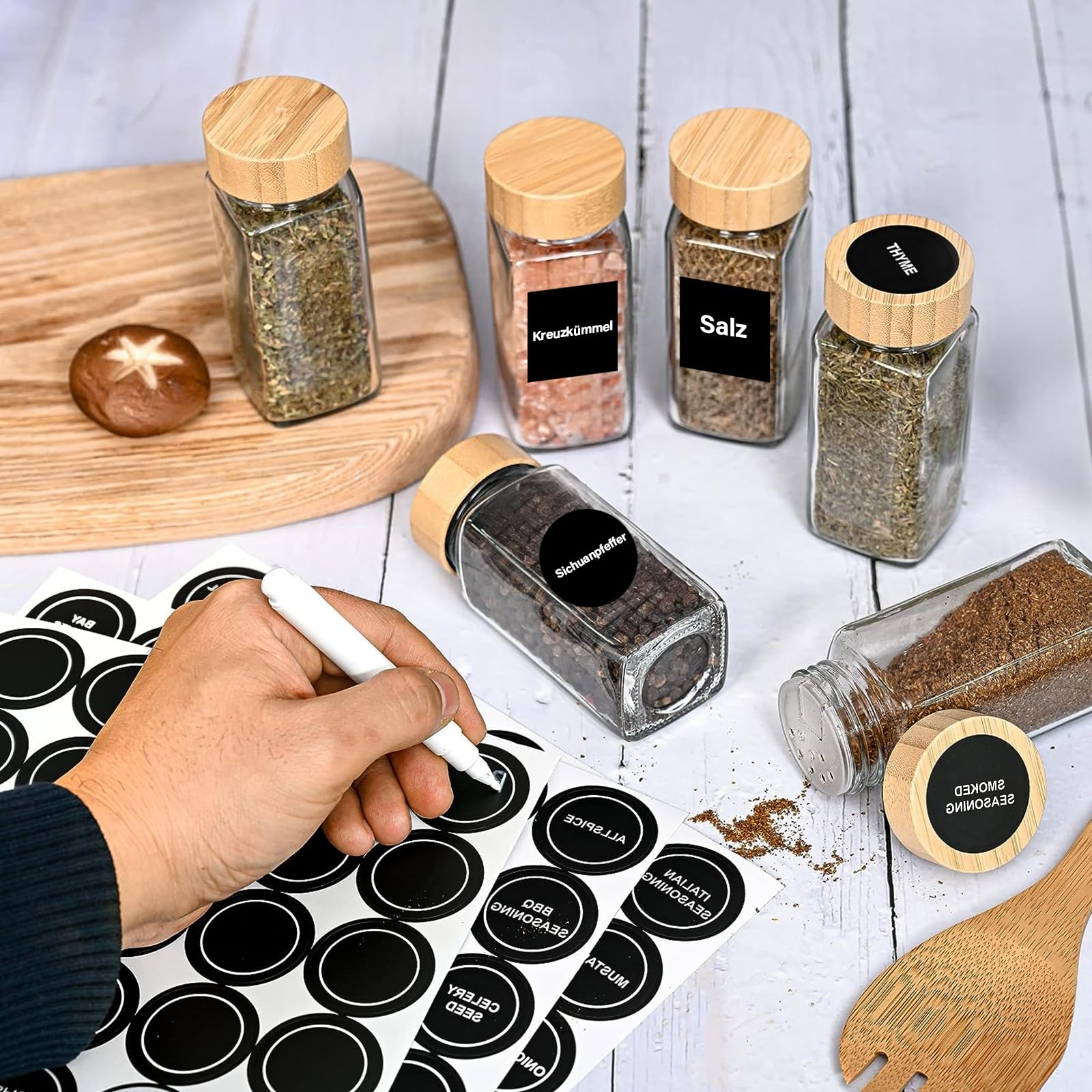 24 Pièces Pot a Epices en Verre et Bois,120 ml Bocaux à Épices,Pots à Épices Cuisine,Pot Epices Verre avec Tamis Étiquettes Brosser Entonnoir,Bocaux Epices pour Rangement des Épices Cuisine