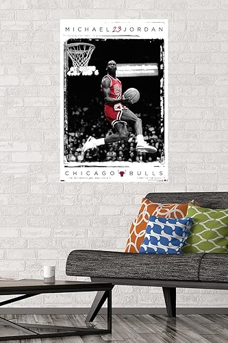Miniatura 2 de Trends International Michael Jordan - Póster de pared Dunk, 22.375 x 34 pulgadas, paquete de póster y montaje