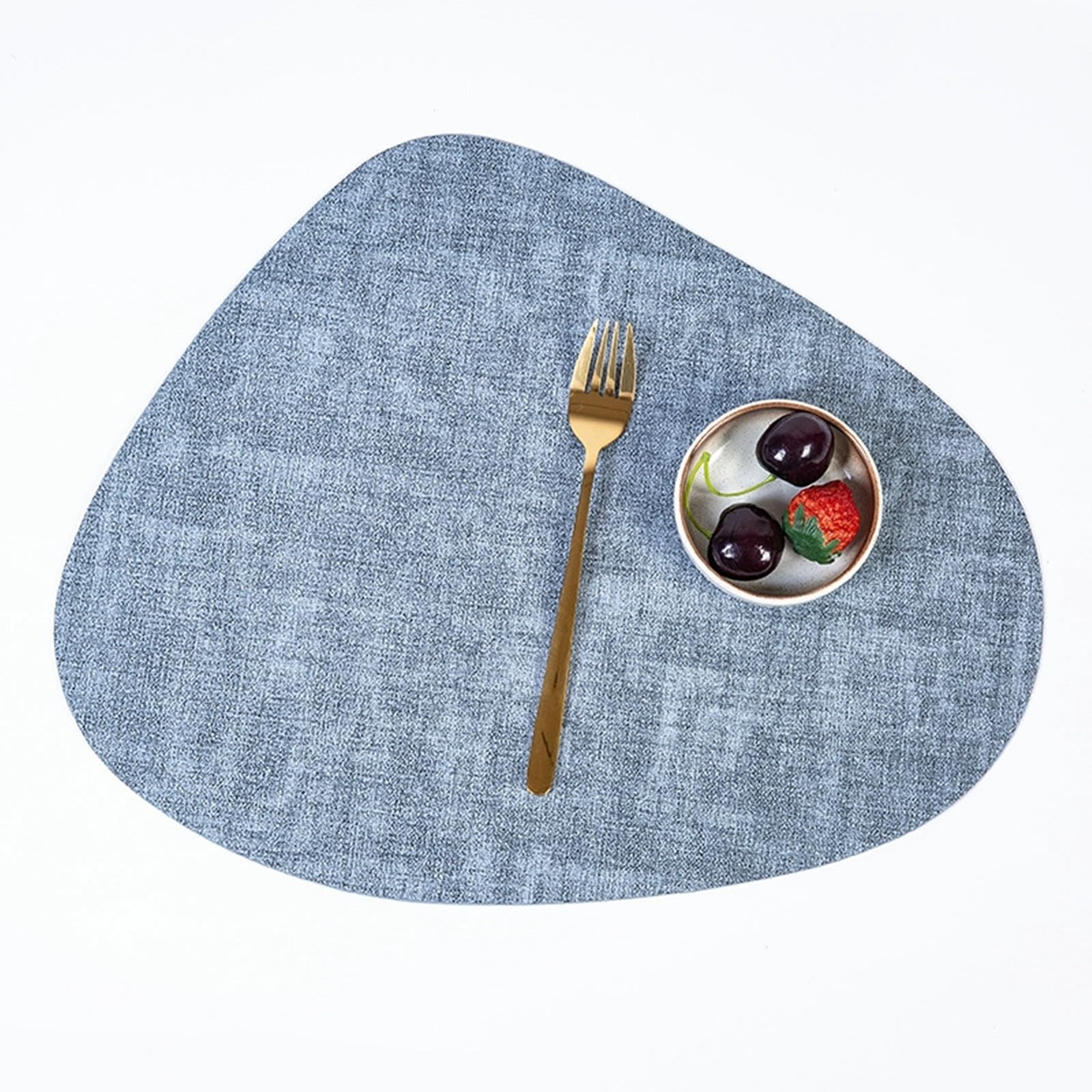 Sets de table bleu clair pour embellir vos repas quotidiens en famille