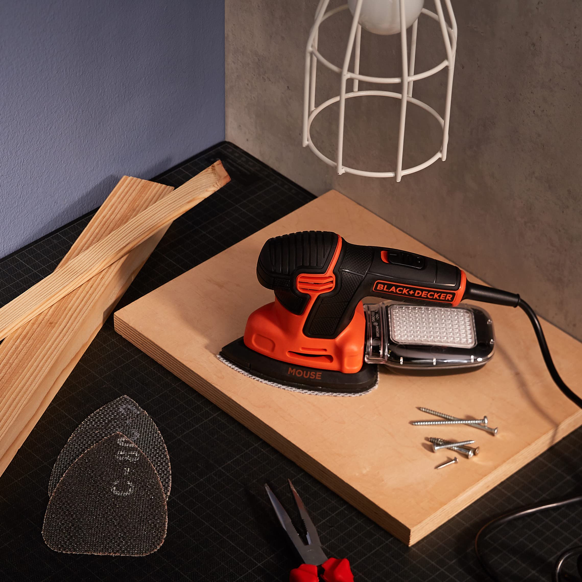 BLACK+DECKER Mouse Szlifierka Trójkątna z Mikrofiltrem, 120 W, KA2000-QS