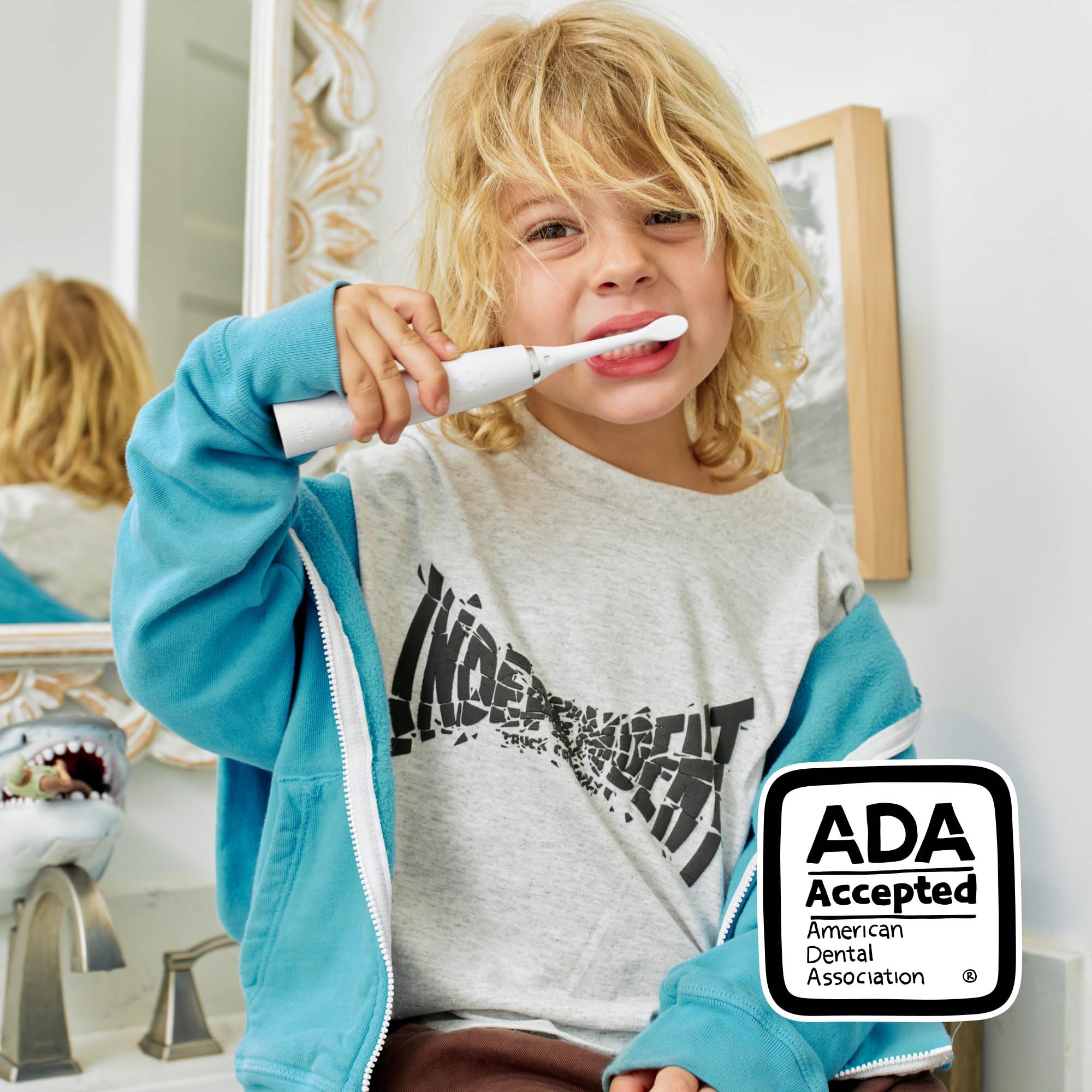 Made by Dentists Spazzolino elettrico per bambini – Spazzolino vibrante ricaricabile con timer, include 6 testine di ricambio, pulisce delicatamente i piccoli denti, per ragazze e ragazzi, bambini e