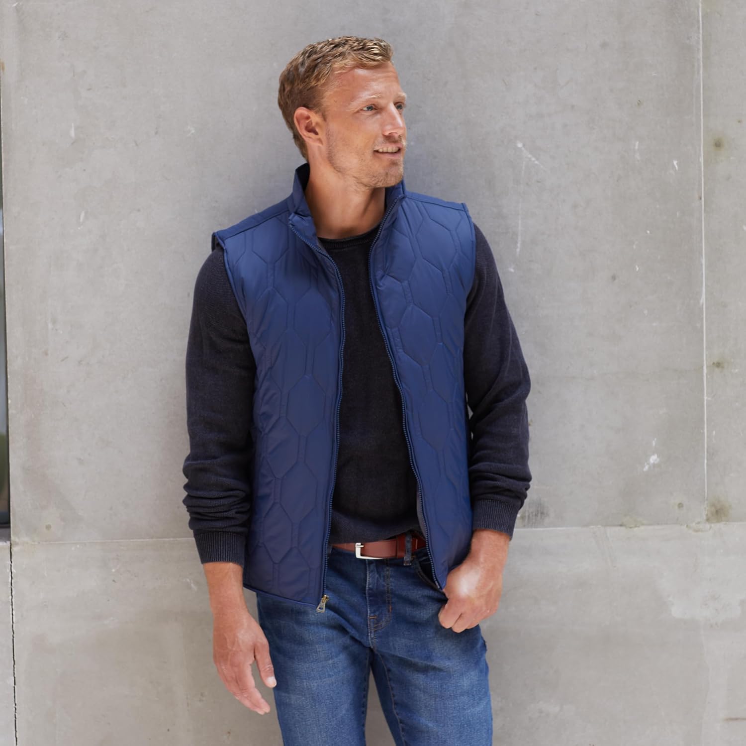 Weatherproof Vintage Mens Quilted Puffer Vest - Lightweight Padded Insulated Vest for Men - Image 5