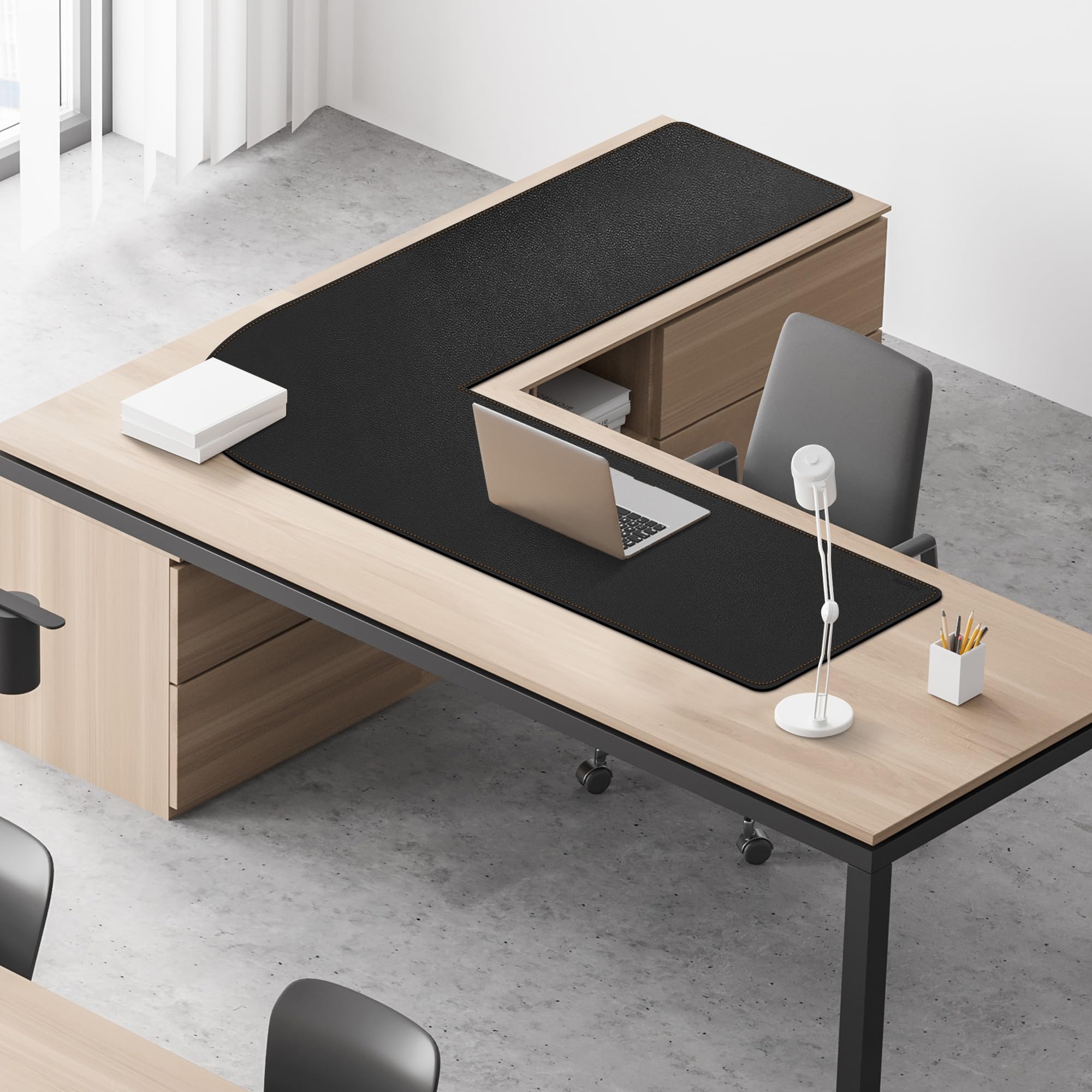MAIDERN Tappetino da Scrivania Angolare Grande （140+140）x50 cm - Faccia in Pelle per Gaming e Ufficio (Nero)