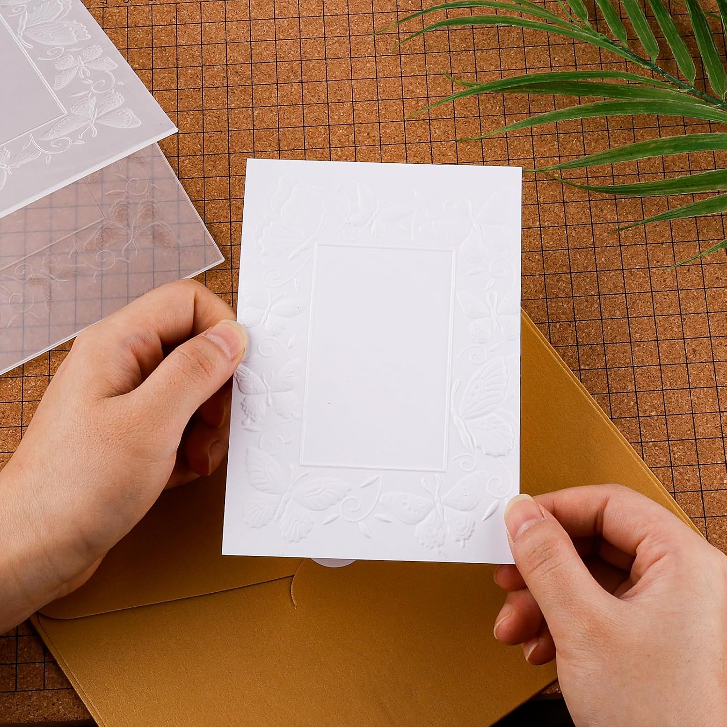 3D Butterfly Embossing Folders, Plastic Embossing Template 5x7 Inch, Embossing Folders for Card Making, Embossing Plates with Stencils for Scrapbooking Paper Crafts Supplies Accessories