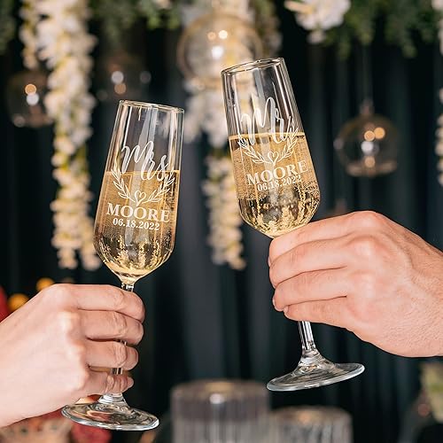 Miniatura 2 de Be Burgundy Juego de 2 copas de champán personalizadas, copas florales de Mr & Mrs para novia y novio, registro de bodas por nombre de la novia,