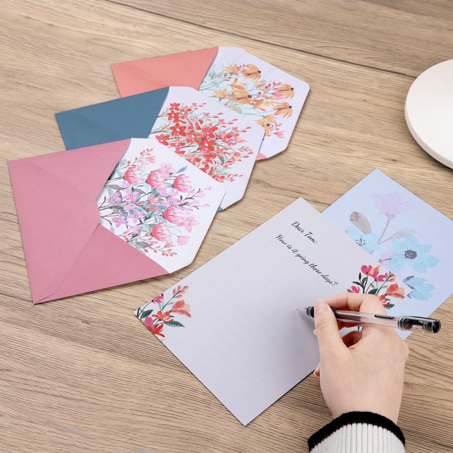 BBLIKE Set di Carta da Lettere e Buste, 24 Pz Carta da Lettera Motivi Floreale, 12 Buste Creativo