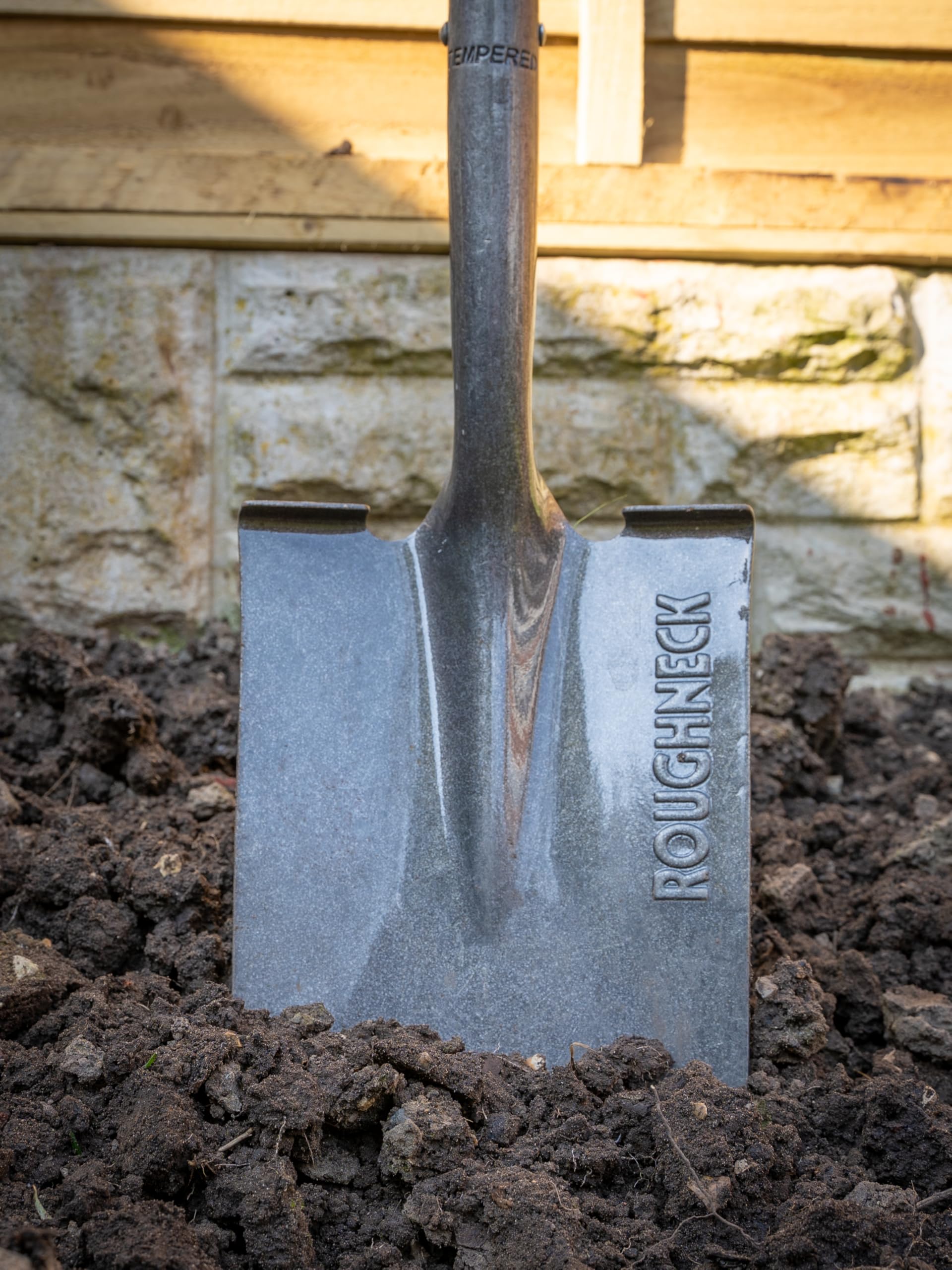Vanga da scavo Roughneck 1070 mm (42") – Lama in acciaio al carbonio, attacco rinforzato, manico in fibra di vetro, battistrada antiscivolo per giardinaggio e paesaggistica