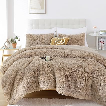 Smoofy Fluffy King Size Comforter Set, Faux Fur Comforter Set, Luxury Fuzzy King Bedding Set, Soft Shaggy Bed Set for All Season, 3 Pieces - 1 Comforter & 2 Pillowcases, Khaki