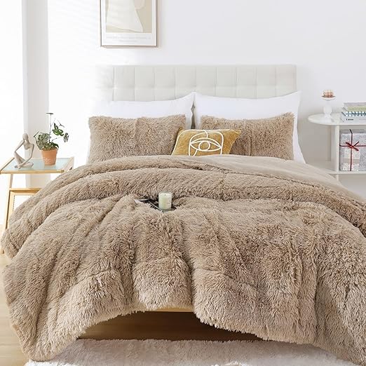 Smoofy Fluffy King Size Comforter Set, Faux Fur Comforter Set, Luxury Fuzzy King Bedding Set, Soft Shaggy Bed Set for All Season, 3 Pieces - 1 Comforter & 2 Pillowcases, Khaki