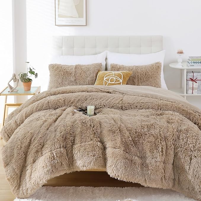 Smoofy Fluffy King Size Comforter Set, Faux Fur Comforter Set, Luxury Fuzzy King Bedding Set, Soft Shaggy Bed Set for All Season, 3 Pieces - 1 Comforter & 2 Pillowcases, Khaki