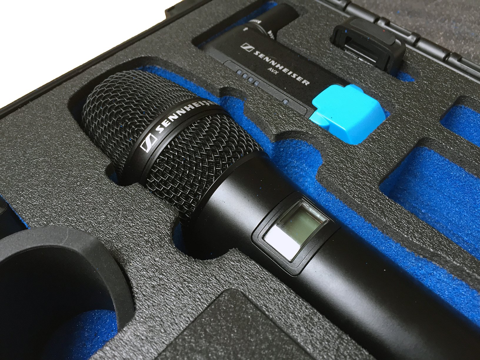 Caja de Transporte Adecuada para el micrófono y Accesorios Sennheiser AVX Combo Set 835.