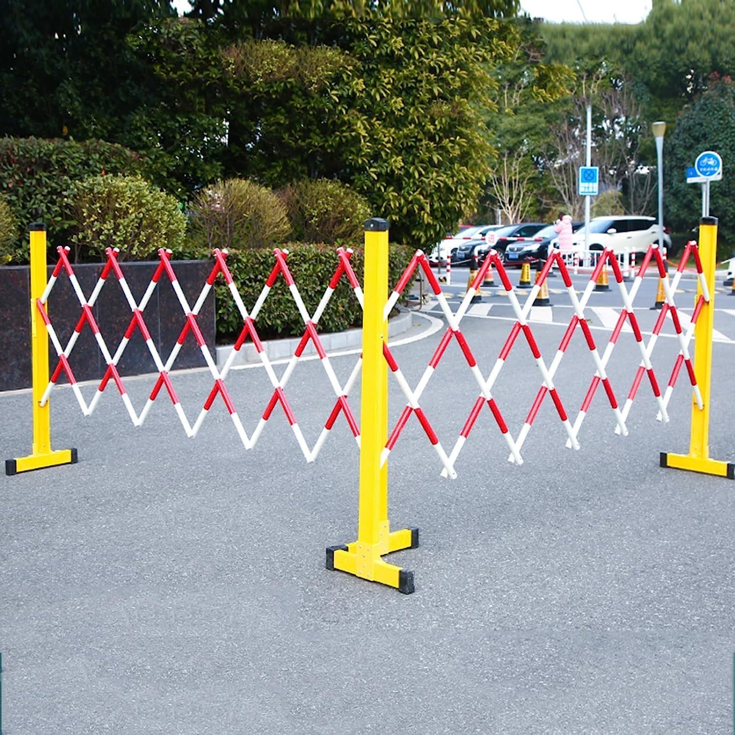 Wysuwane bariery drogowe do zabezpieczania stref zagrożenia – metalowa bariera rozszerzalna, 1,2 x 6 m, przenośne rozwiązanie bezpieczeństwa do budowy, imprez, parkowania i kontroli tłumu.
