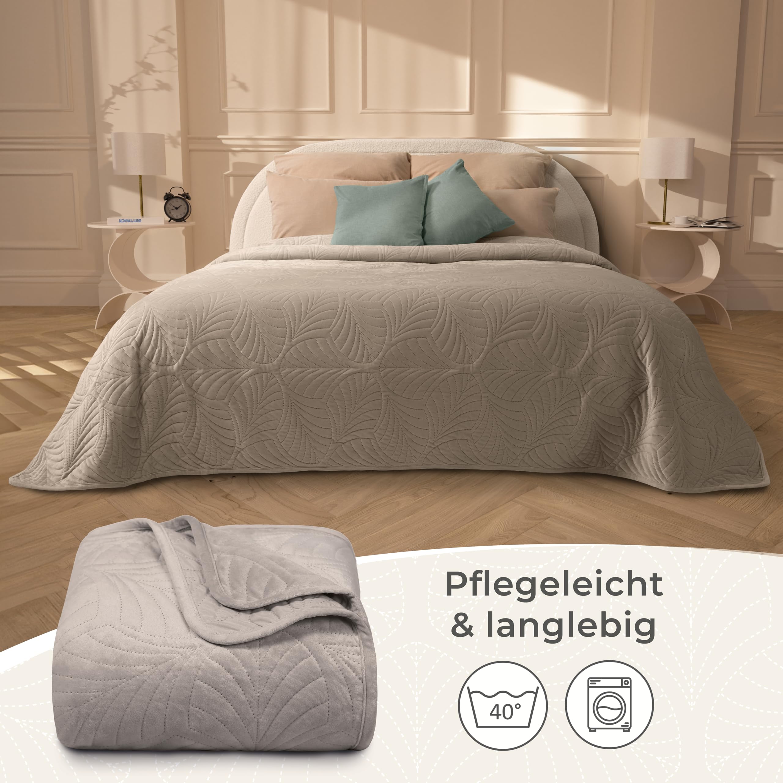 Gräfenstayn Premium Tagesdecke 220x240 cm – Bettüberwurf mit Nahtloser Steppung & Blatt-Design – Samt-Decke weich knitterfrei pflegeleicht (Taupe)