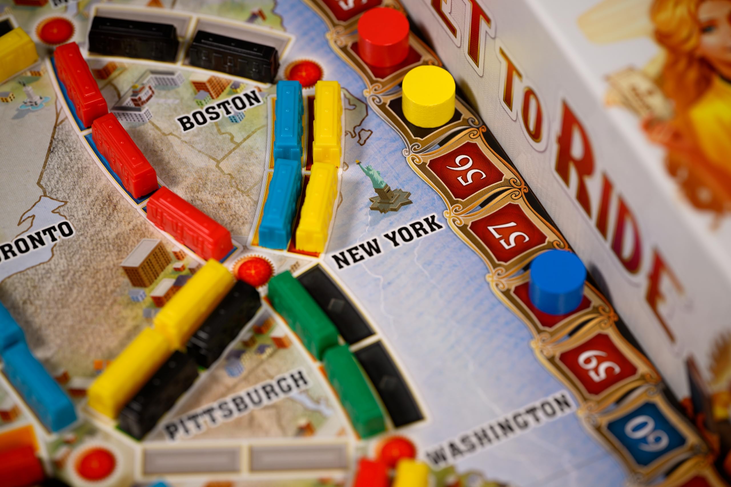 Asmodee - Ticket to Ride Neue Version, Brettspiel Abenteuer Eisenbahn, Spaß für Familien und Freunde, 2-5 Spieler, 8+ Jahre, italienische Ausgabe