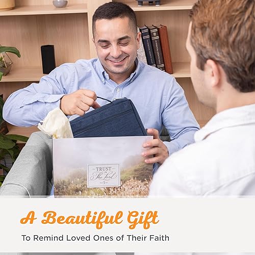 Miniatura 59 de Funda de lona para hombres y mujeres con cremallera para Biblia o libro con asa. Azul marino/Be Still