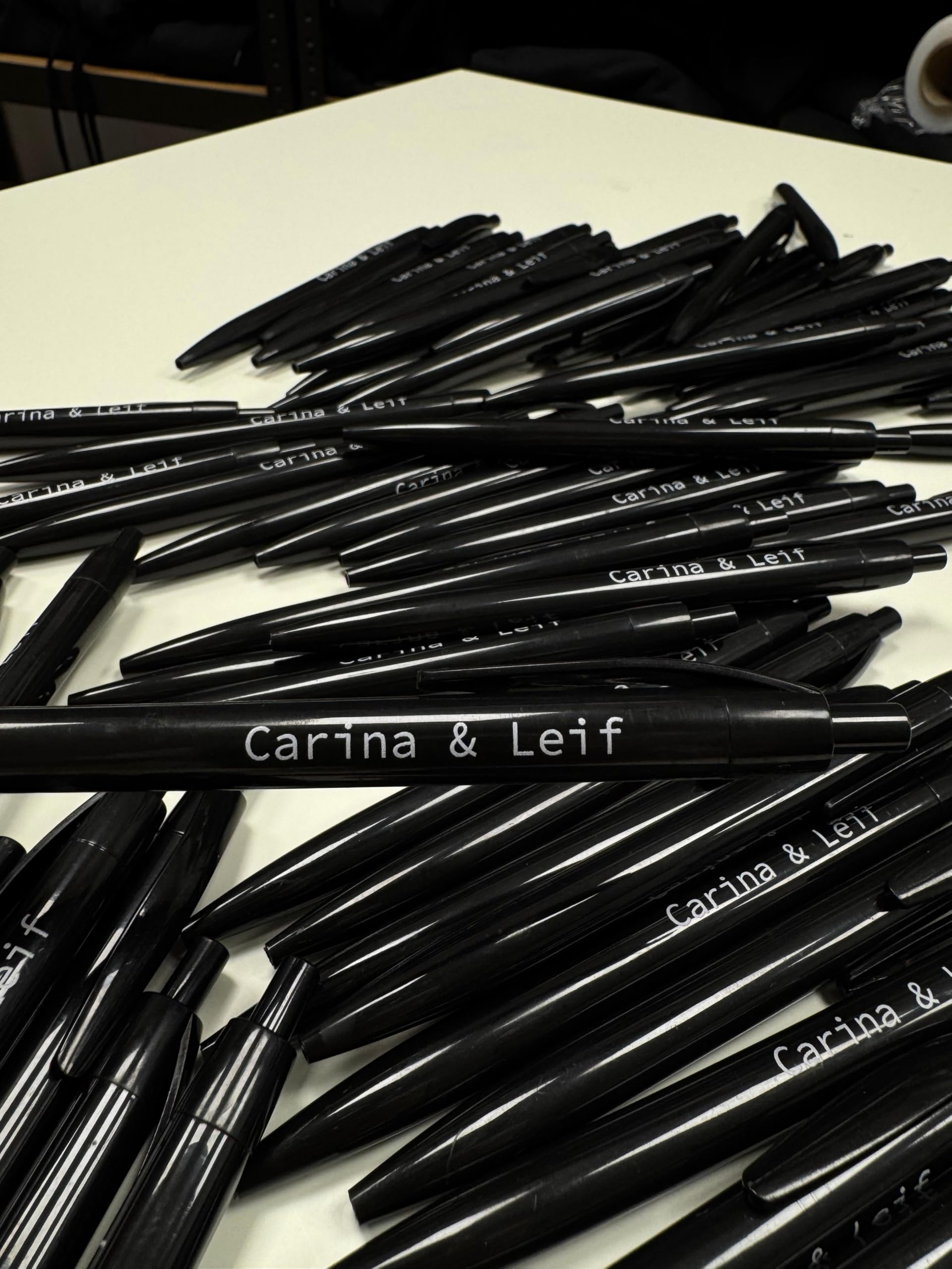 100 Penne a Sfera Personalizzate con Logo e Testo Stampa UV a Colori di Alta Qualità Ideali per Aziende Eventi e Regali (Nero)